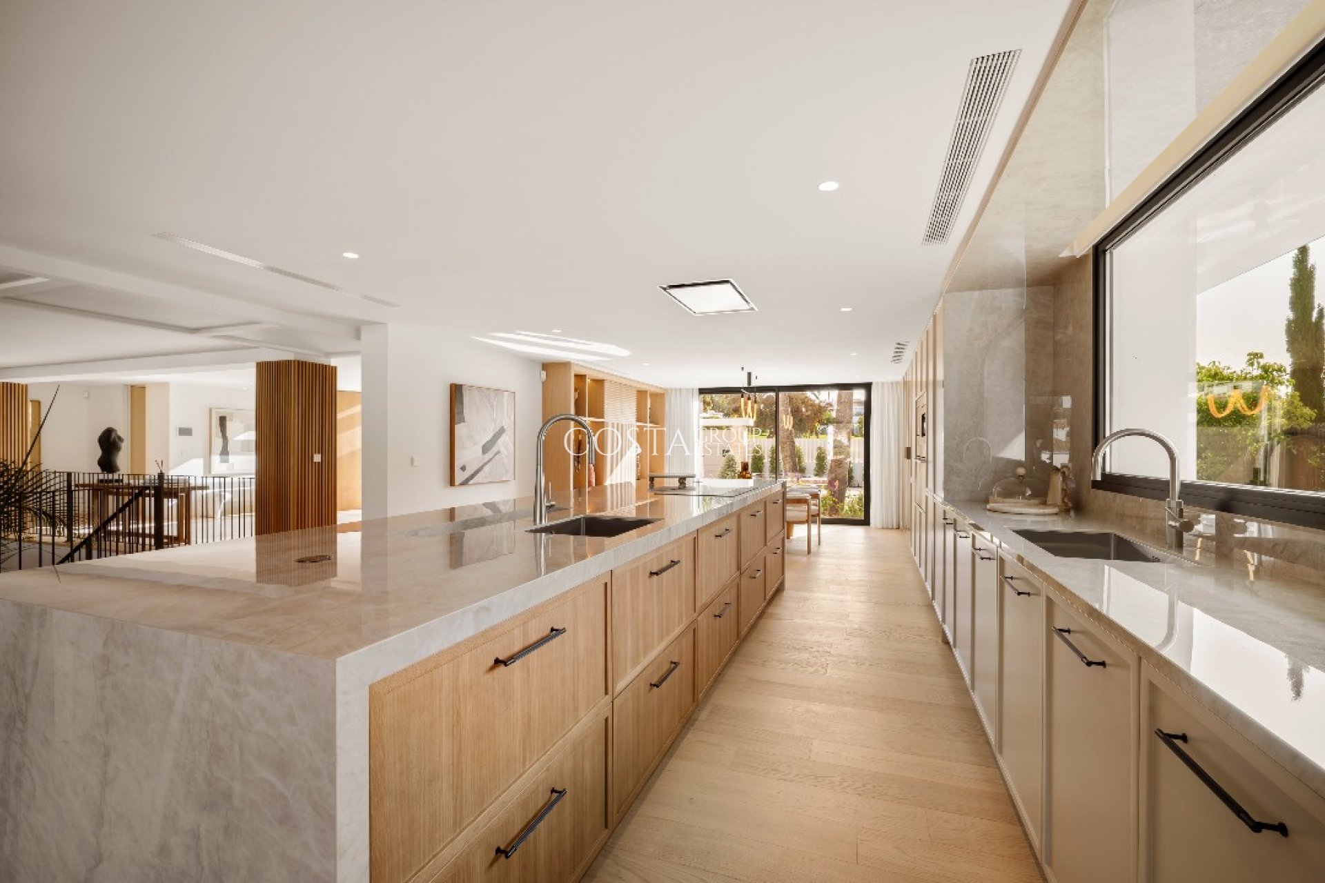 Nowy budynek - Willa -
Marbella