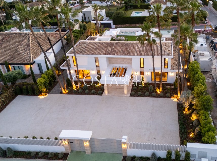 Nowy budynek - Willa -
Marbella