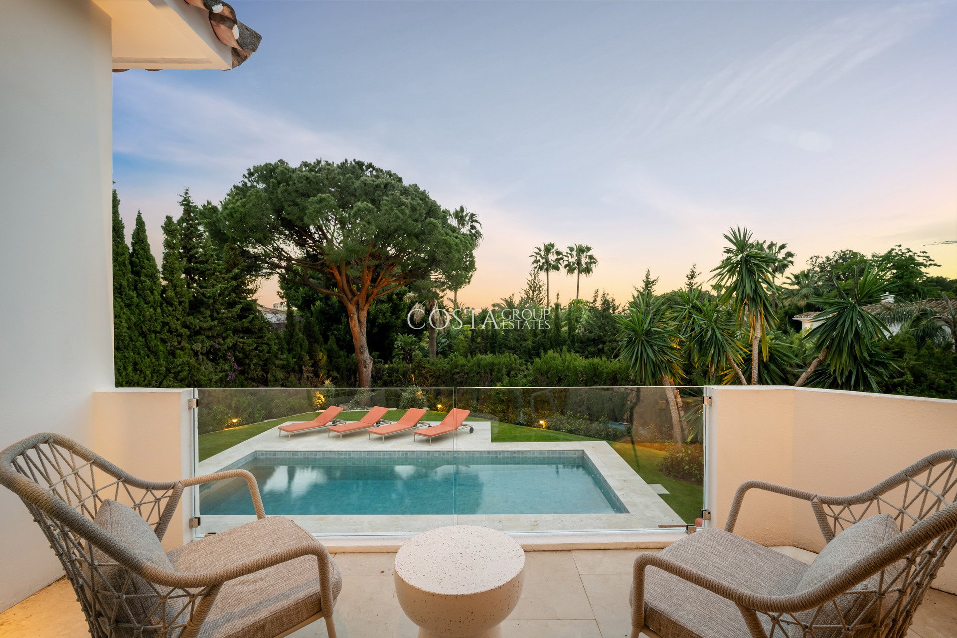 Nowy budynek - Willa -
Marbella