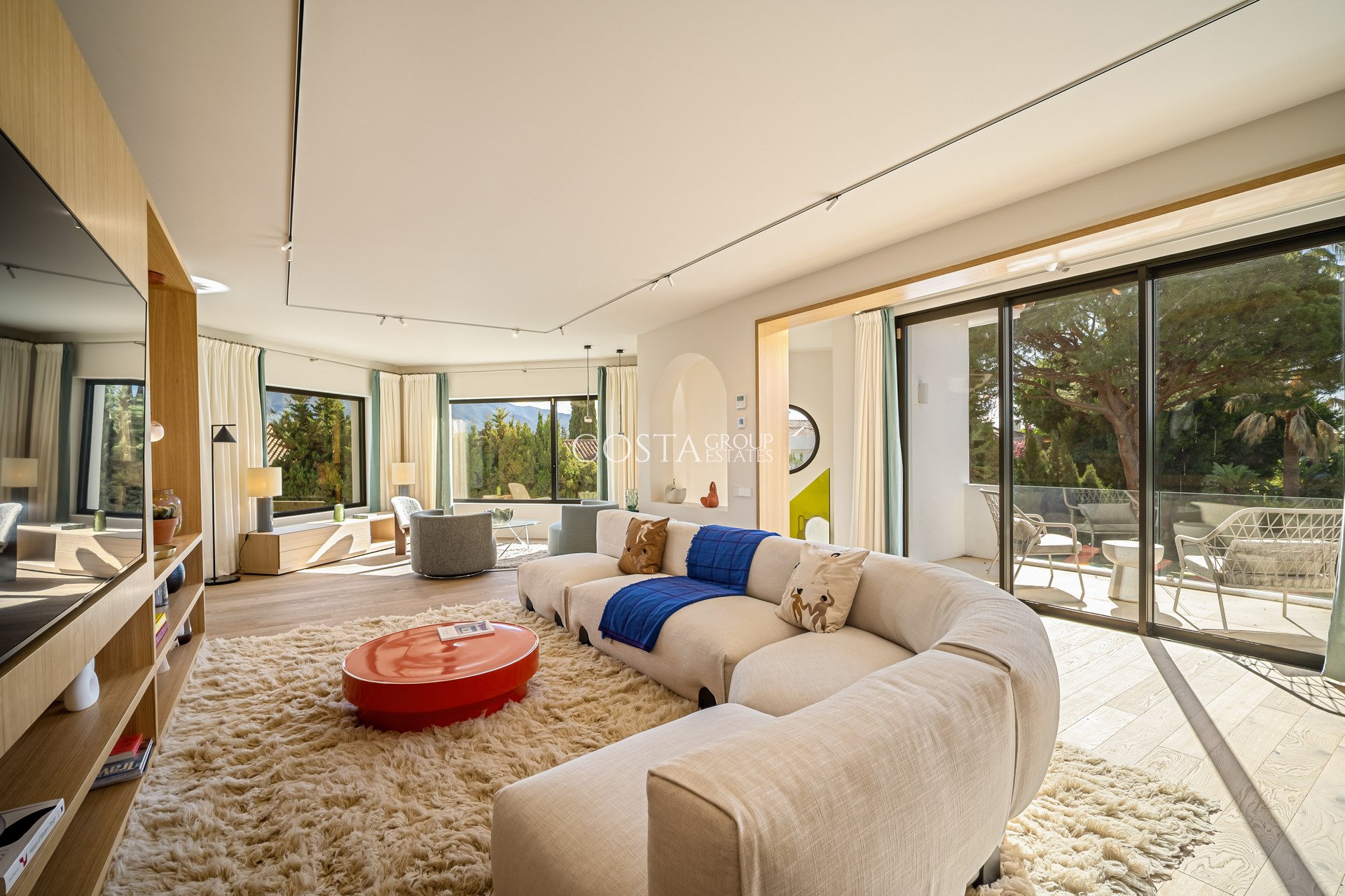 Nowy budynek - Willa -
Marbella