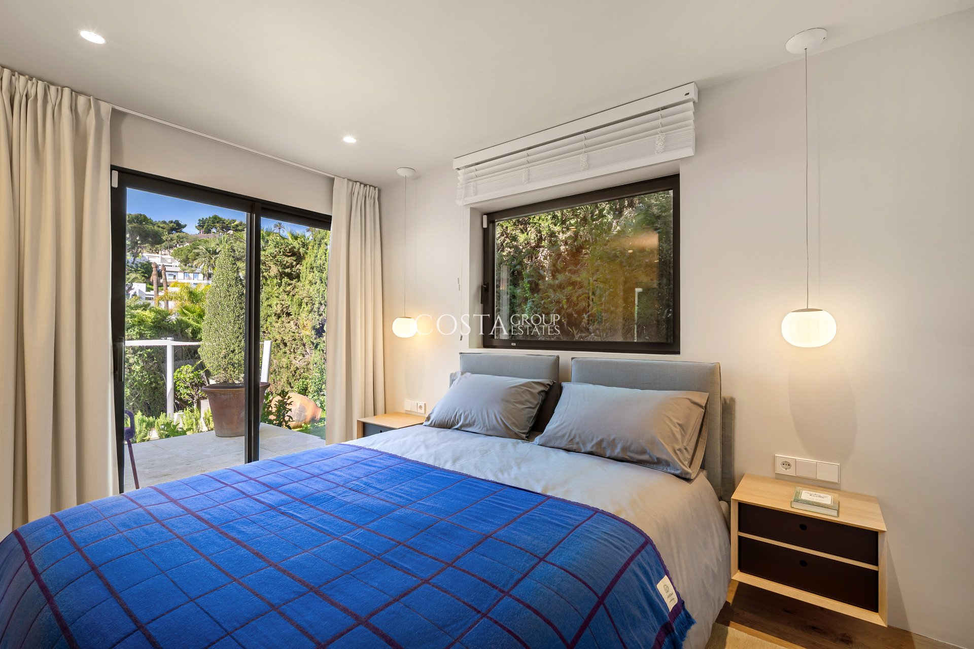 Nowy budynek - Willa -
Marbella