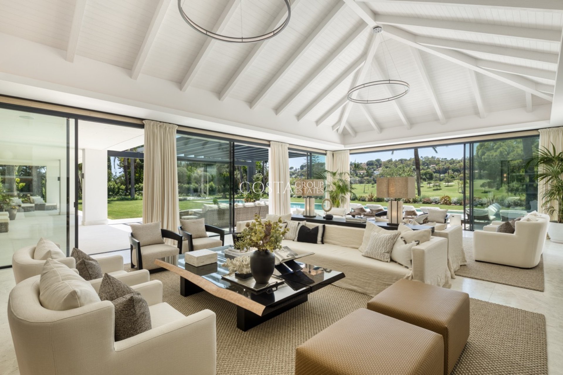 Nowy budynek - Willa -
Marbella
