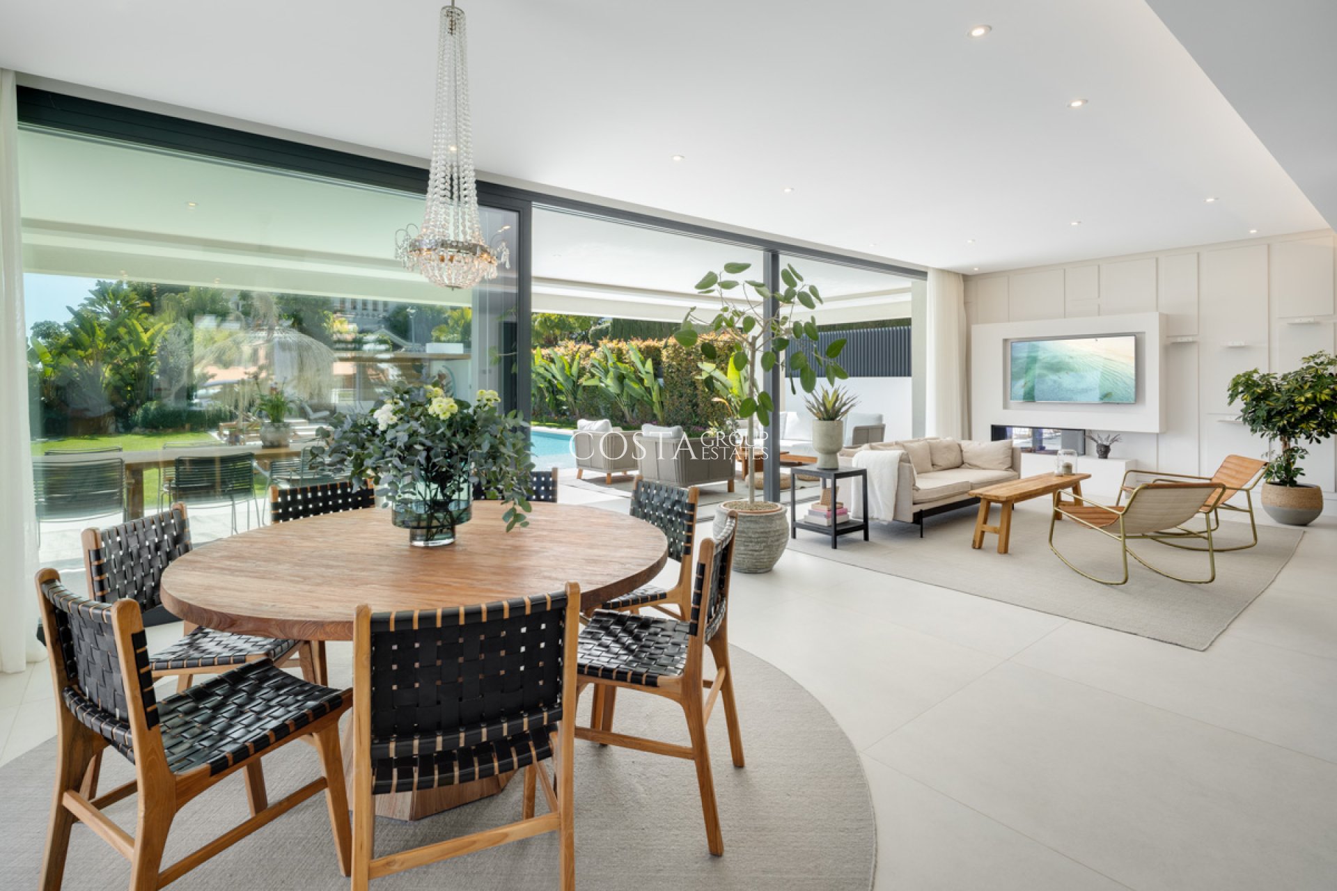 Nowy budynek - Willa -
Marbella