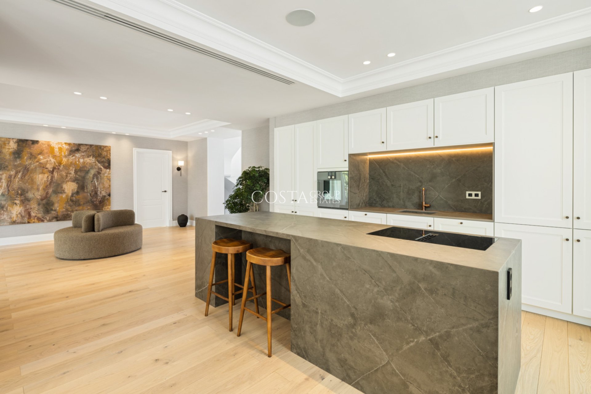 Nowy budynek - Willa -
Marbella