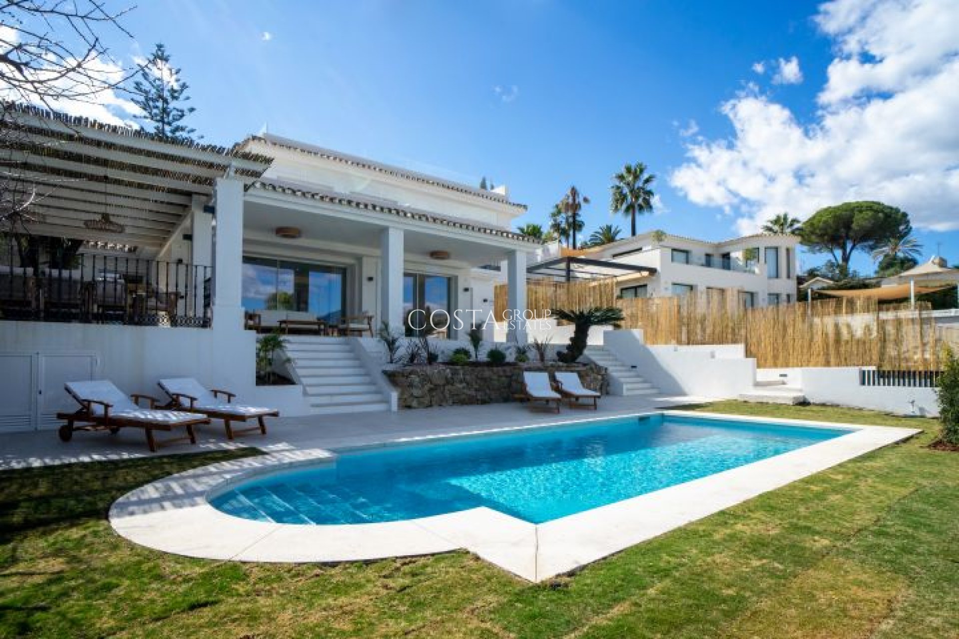 Nowy budynek - Willa -
Marbella