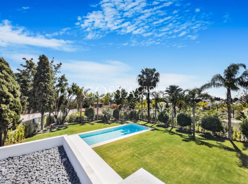 Nowy budynek - Willa -
Marbella