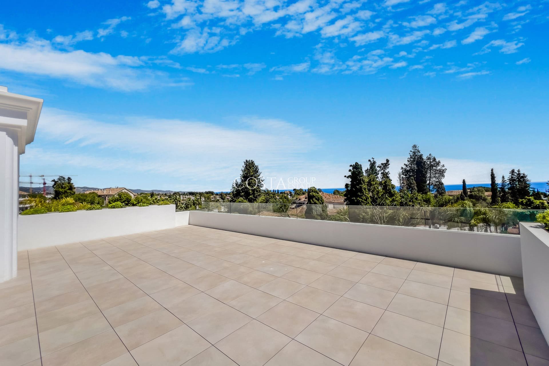 Nowy budynek - Willa -
Marbella