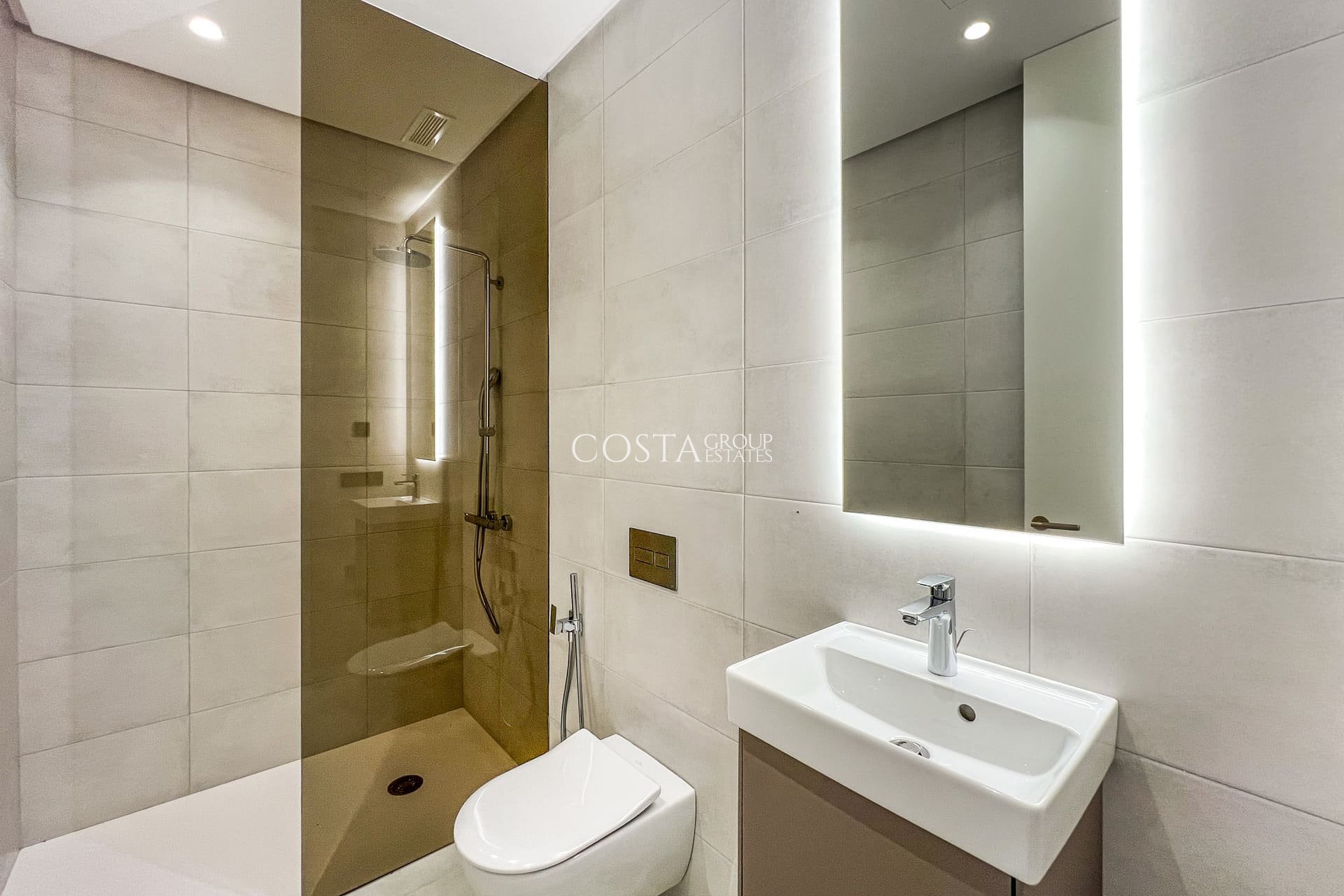 Nowy budynek - Willa -
Marbella