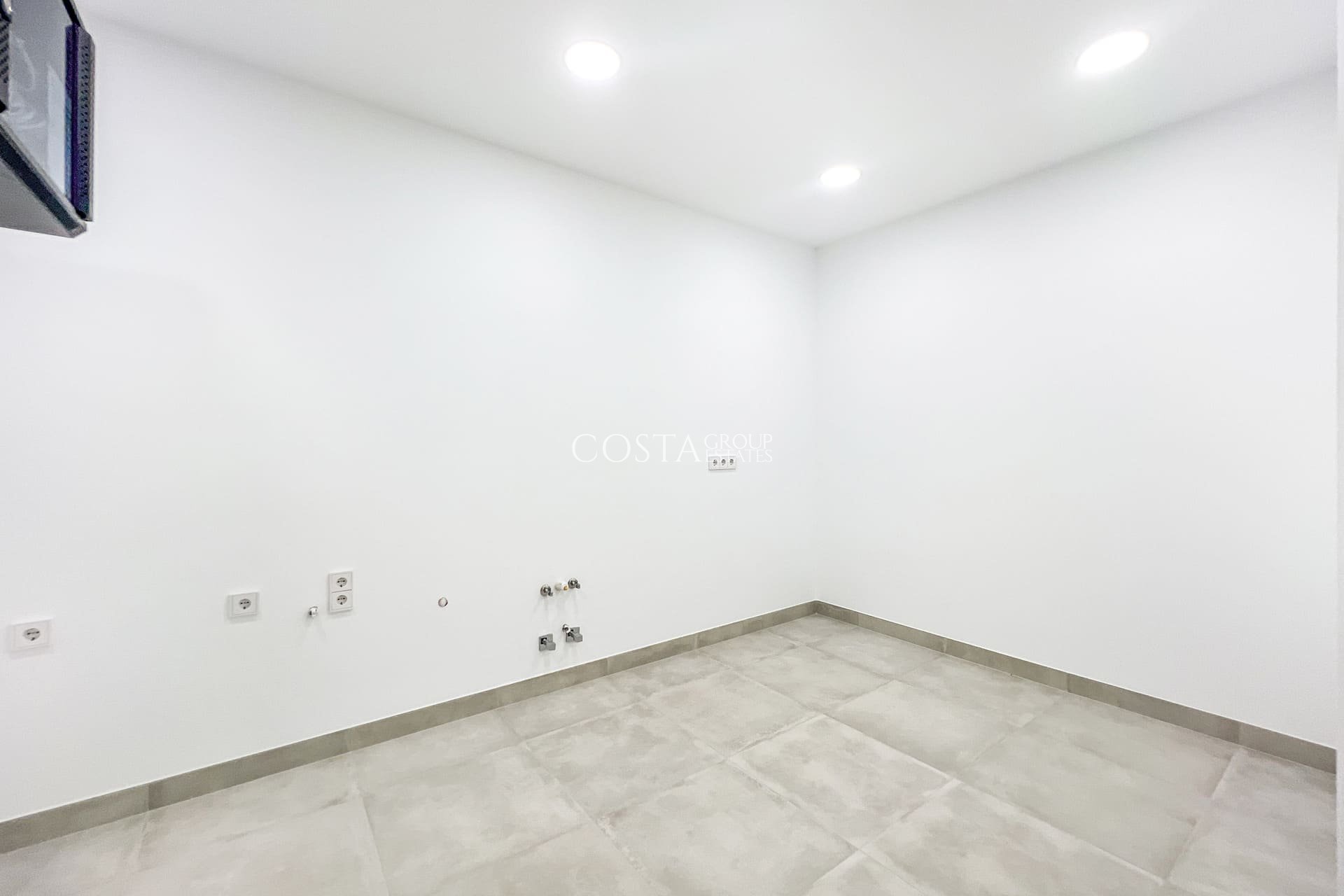 Nowy budynek - Willa -
Marbella