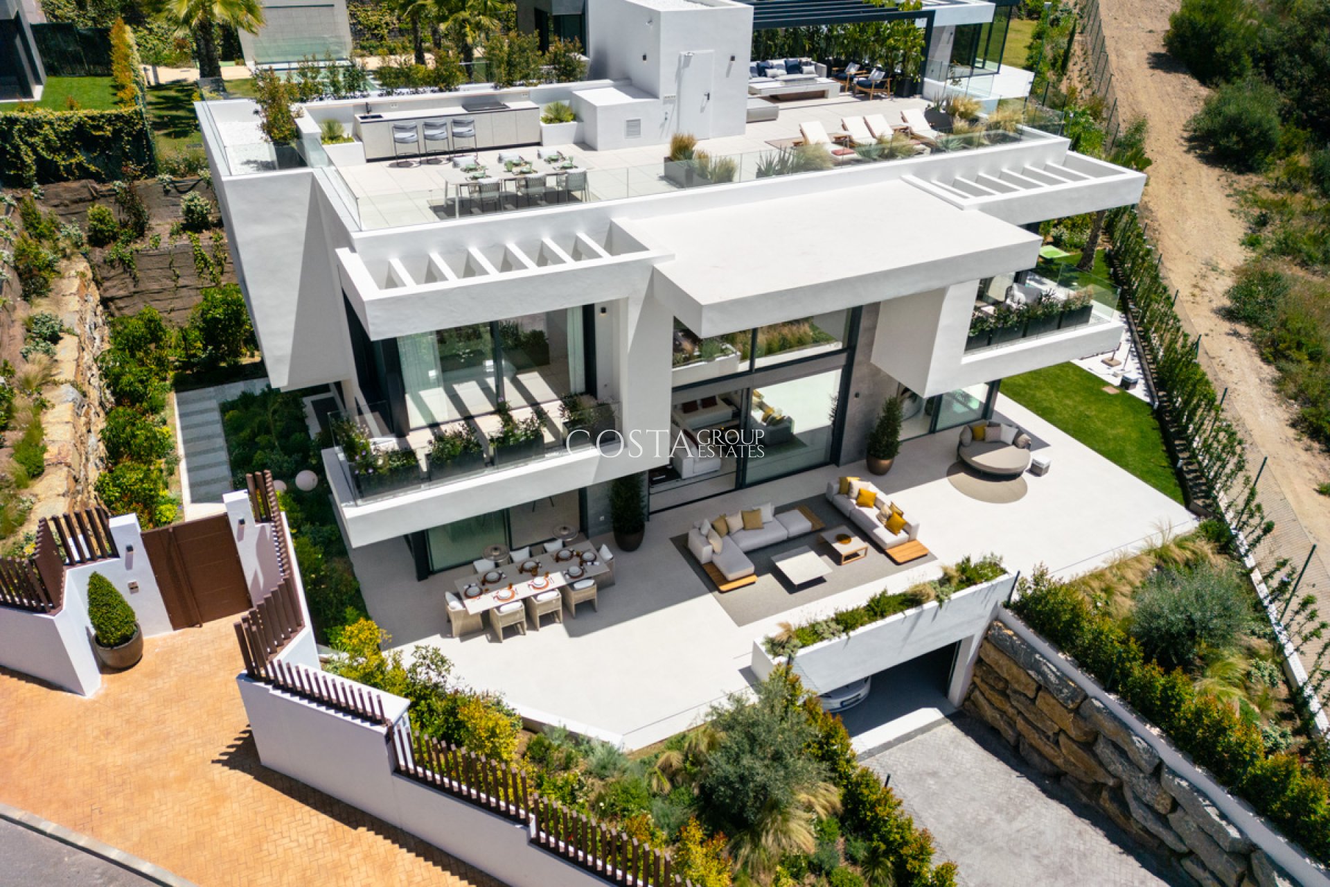 Nowy budynek - Willa -
Marbella