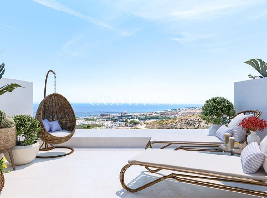 Nowy budynek - Willa -
Mijas - La Cala