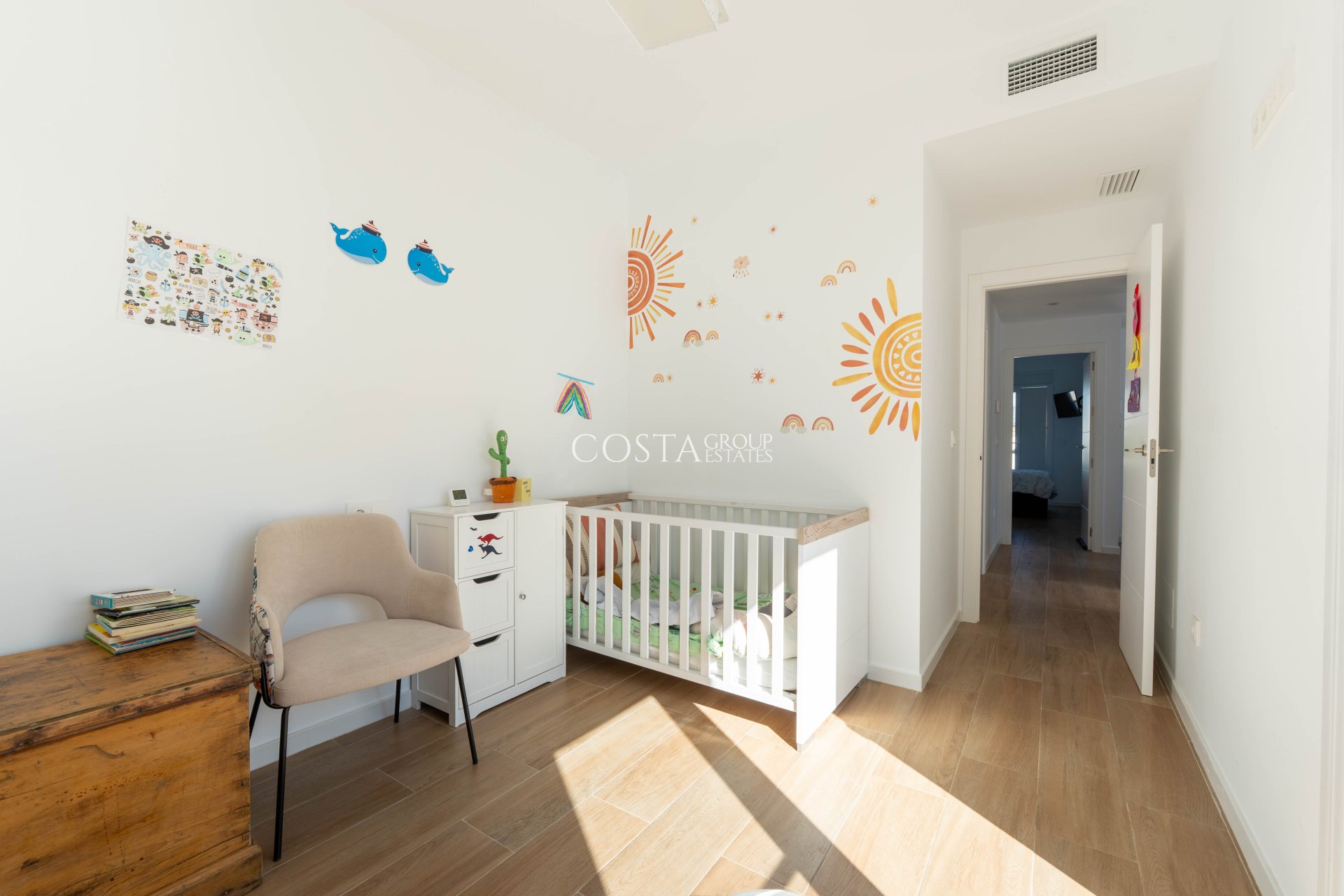 Nowy budynek - Willa -
Murcia