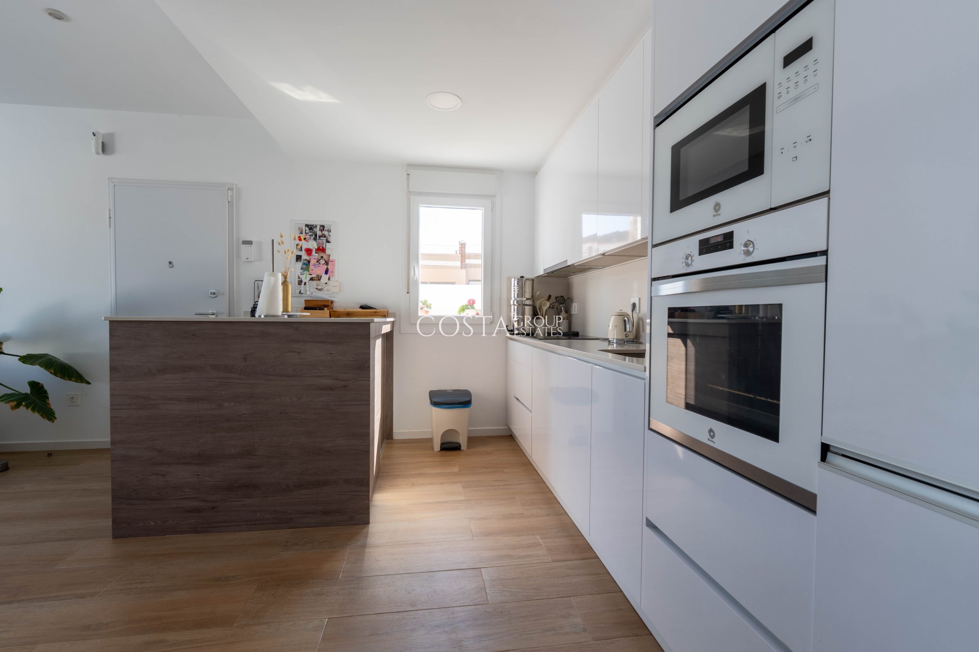 Nowy budynek - Willa -
Murcia