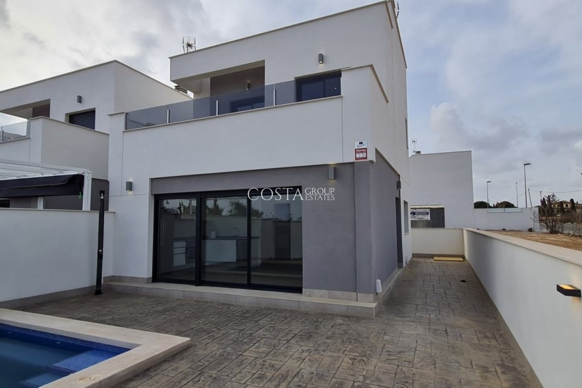 Nowy budynek - Willa -
Orihuela Costa - El Barranco