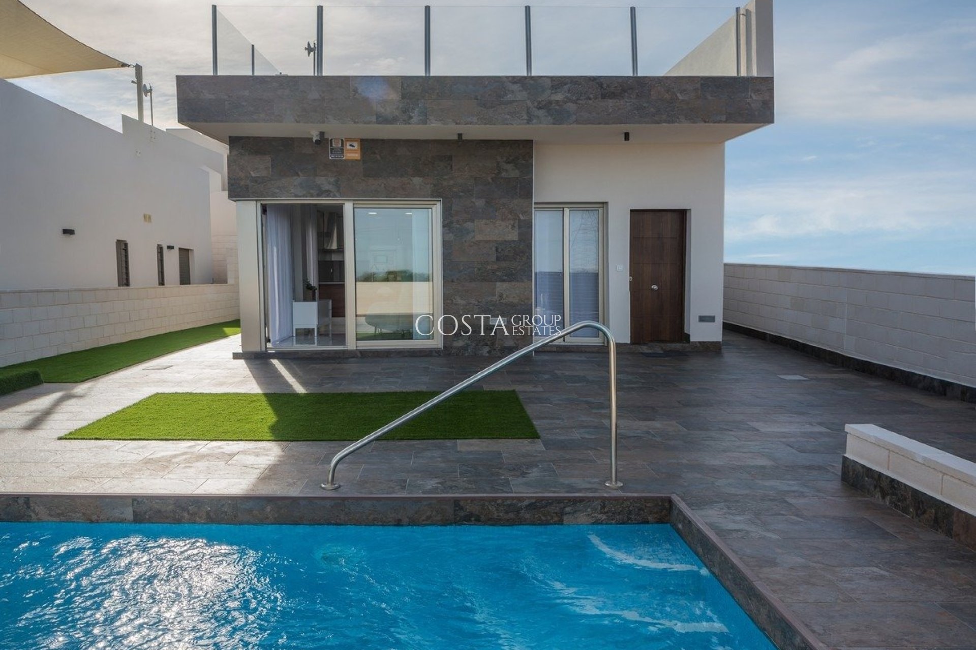 Nowy budynek - Willa -
Orihuela Costa - PAU 8