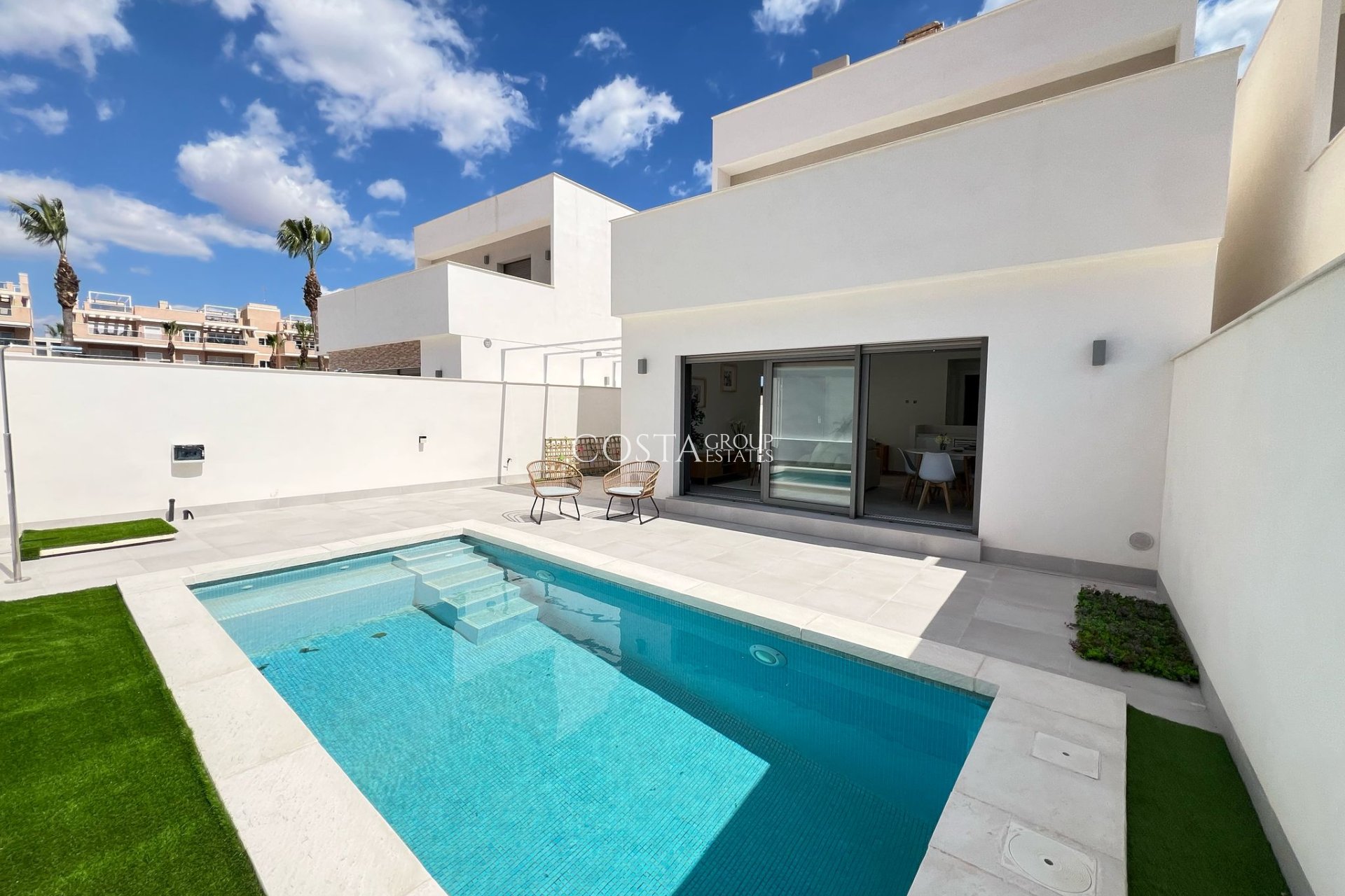 Nowy budynek - Willa -
Orihuela Costa