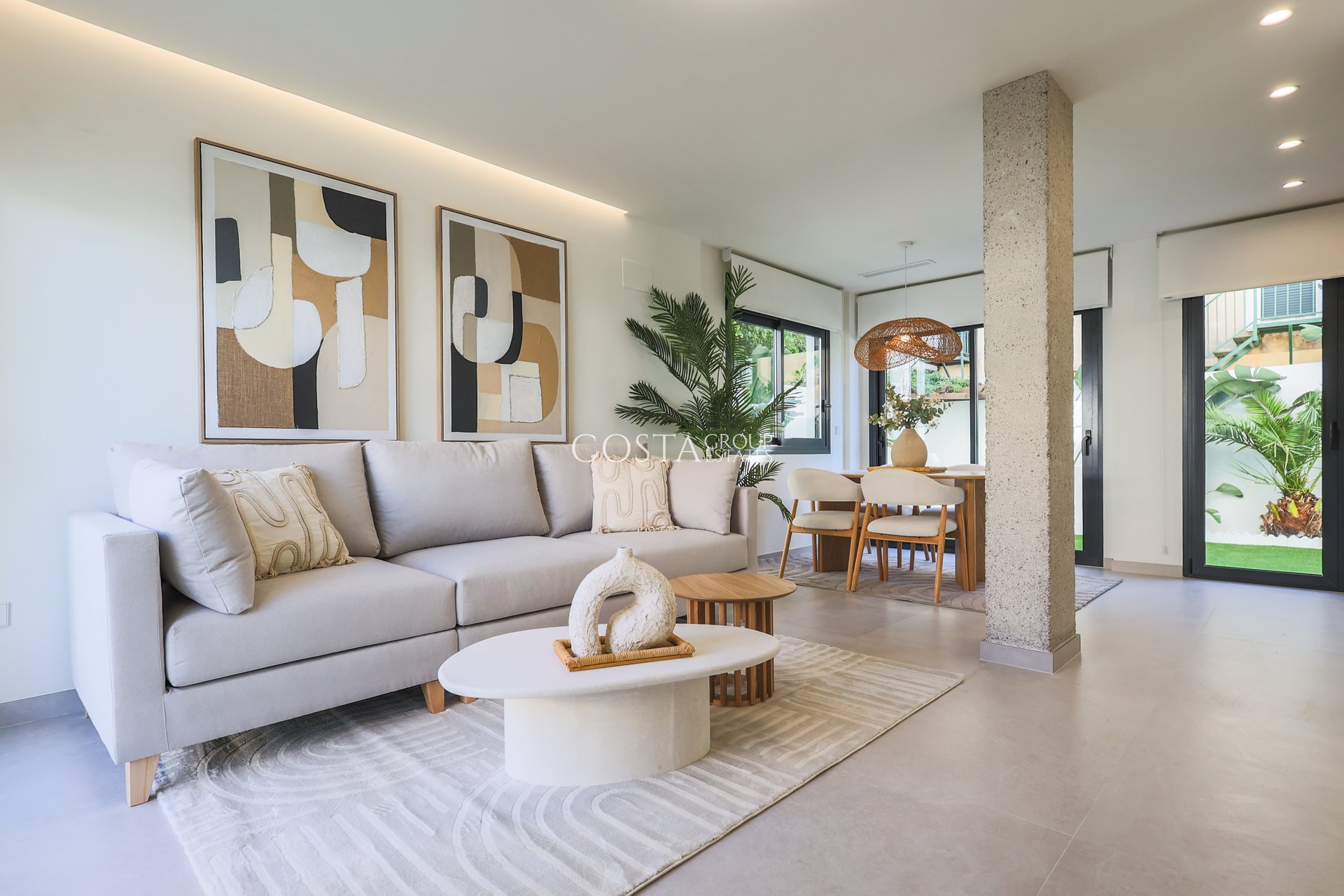 Nowy budynek - Willa -
Orihuela Costa