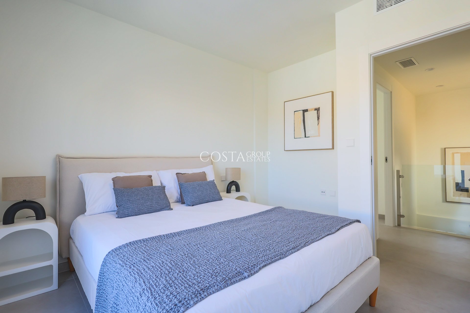 Nowy budynek - Willa -
Orihuela Costa