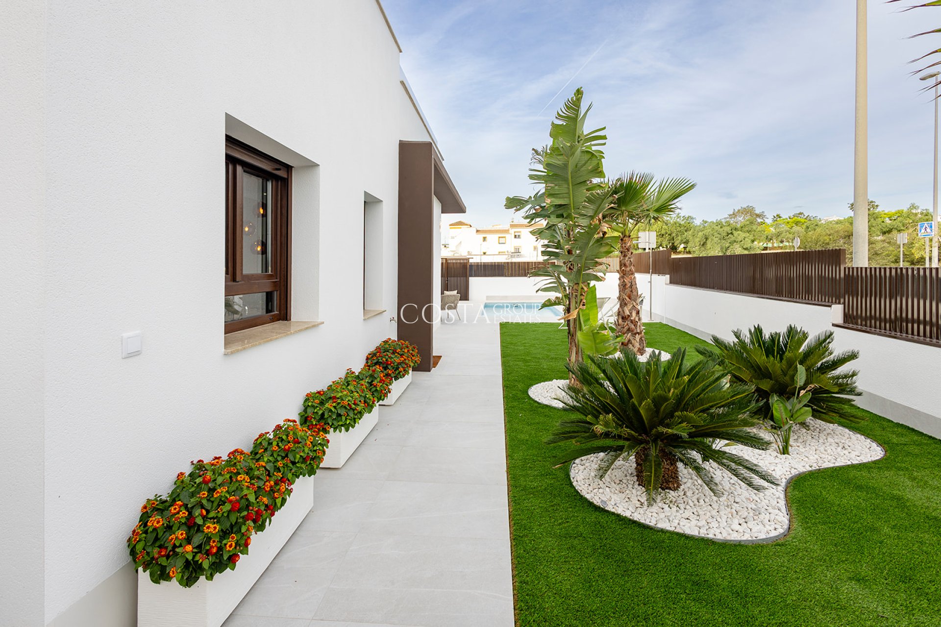 Nowy budynek - Willa -
Orihuela Costa