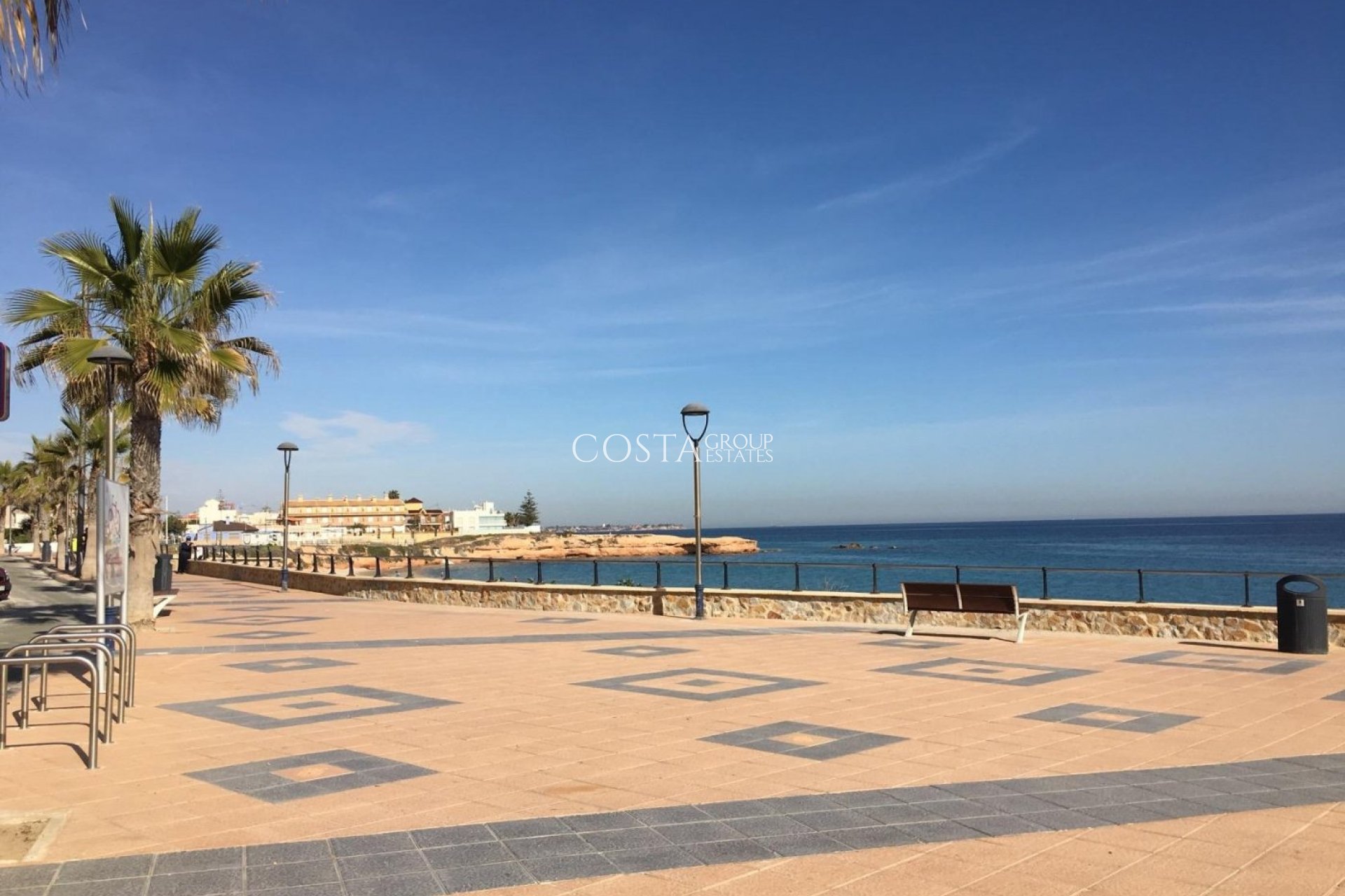 Nowy budynek - Willa -
Pilar de la Horadada - Las Higuericas