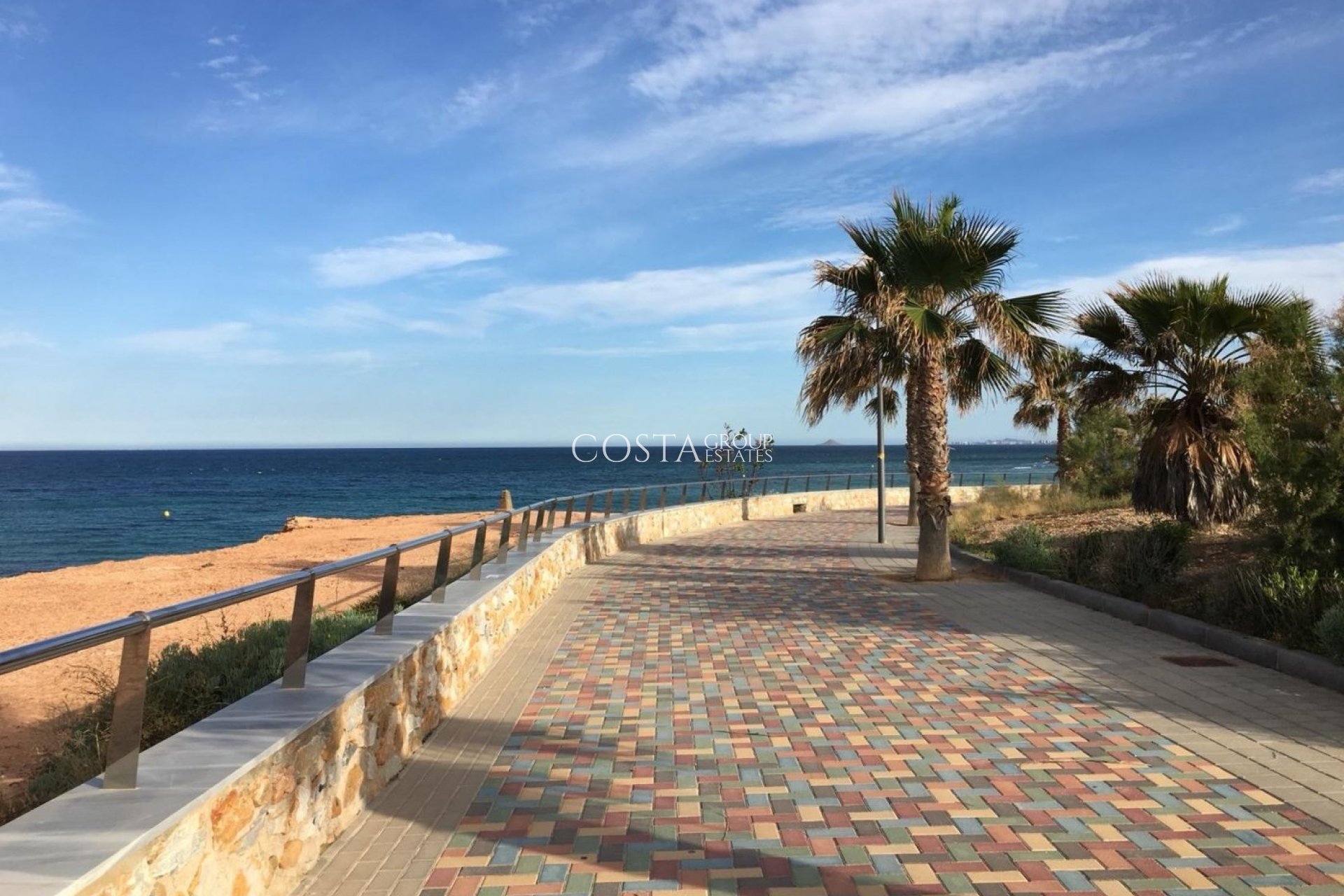 Nowy budynek - Willa -
Pilar de la Horadada - Las Higuericas