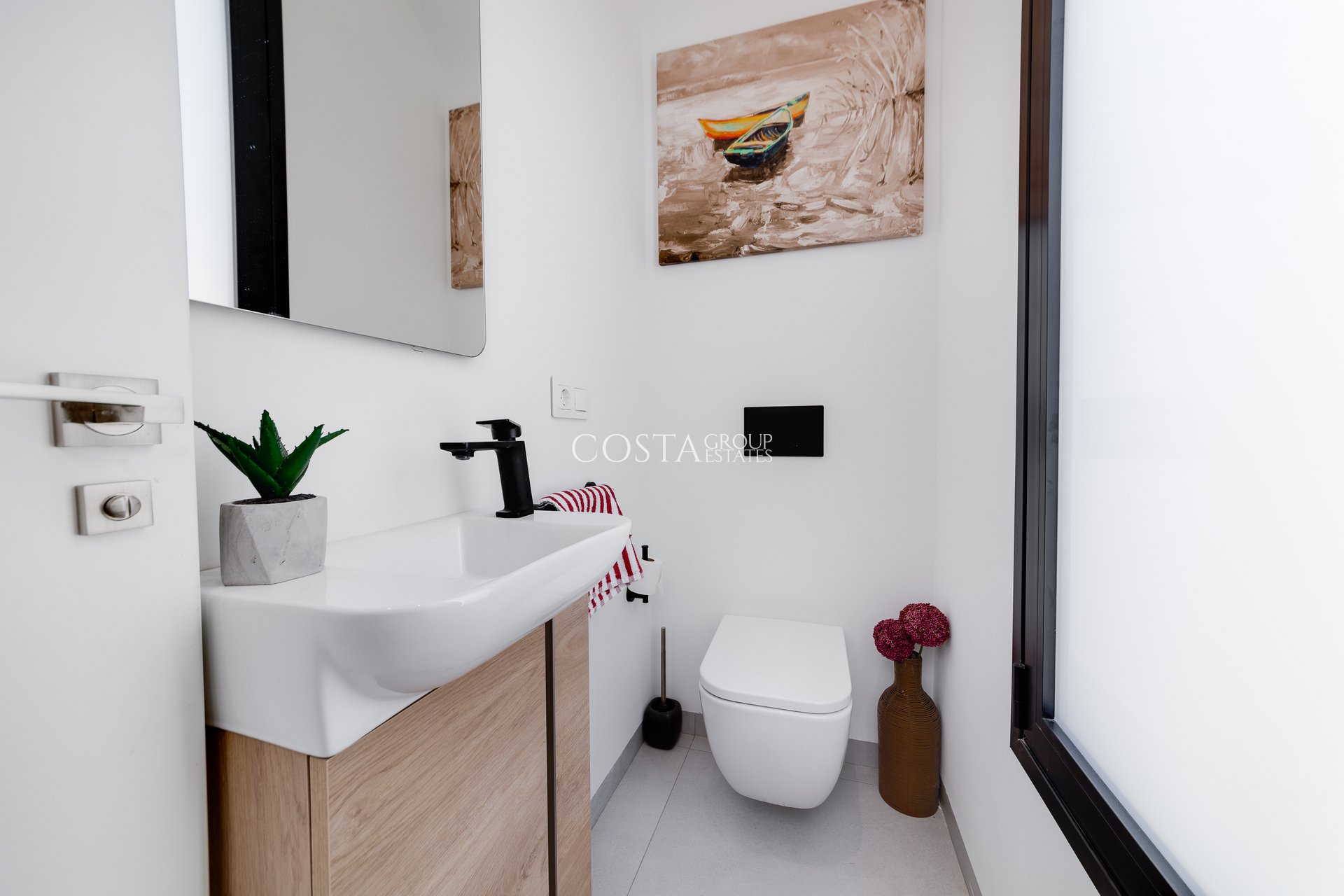 Nowy budynek - Willa -
Pilar de la Horadada - Pilar De La Horadada