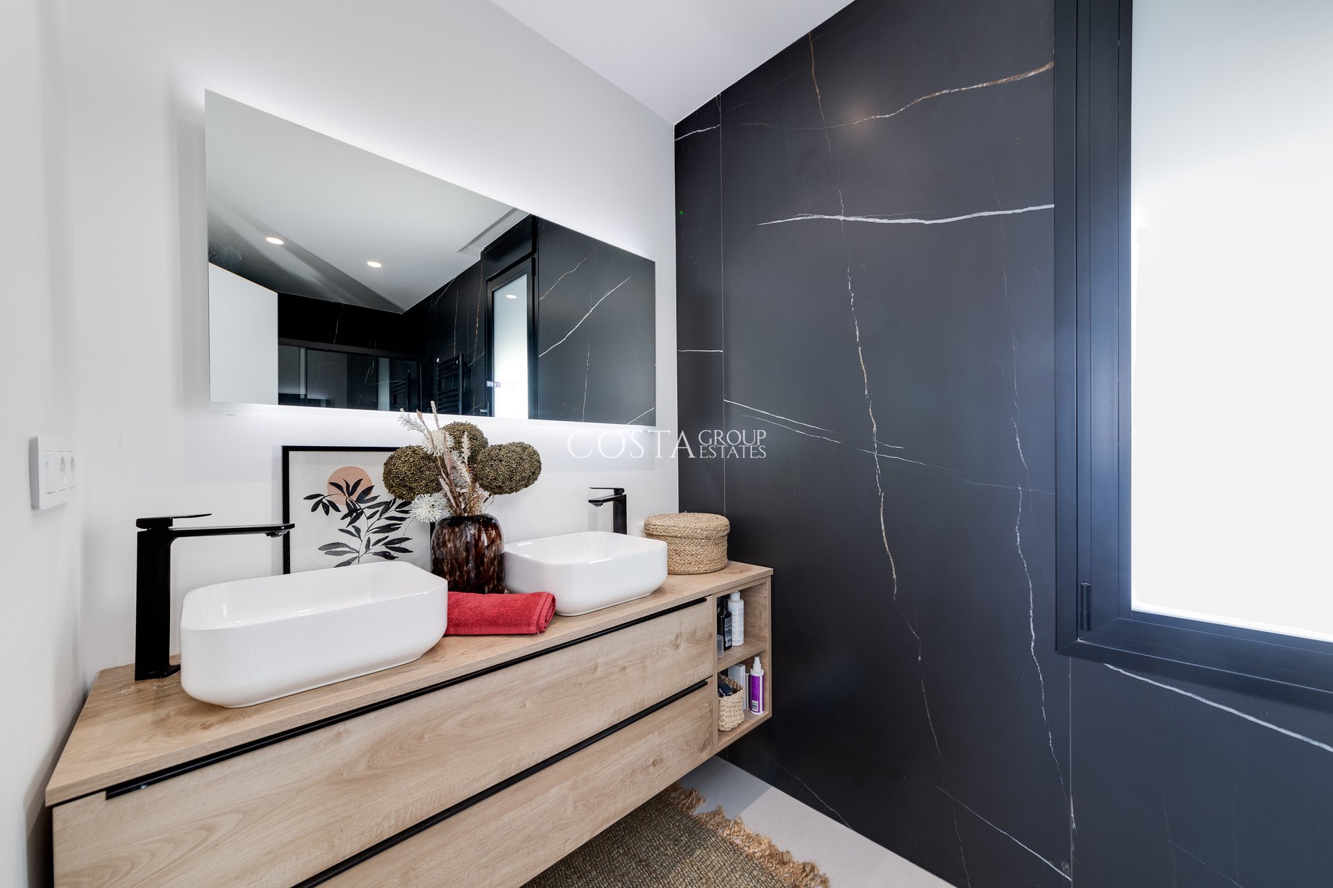 Nowy budynek - Willa -
Pilar de la Horadada - Pilar De La Horadada