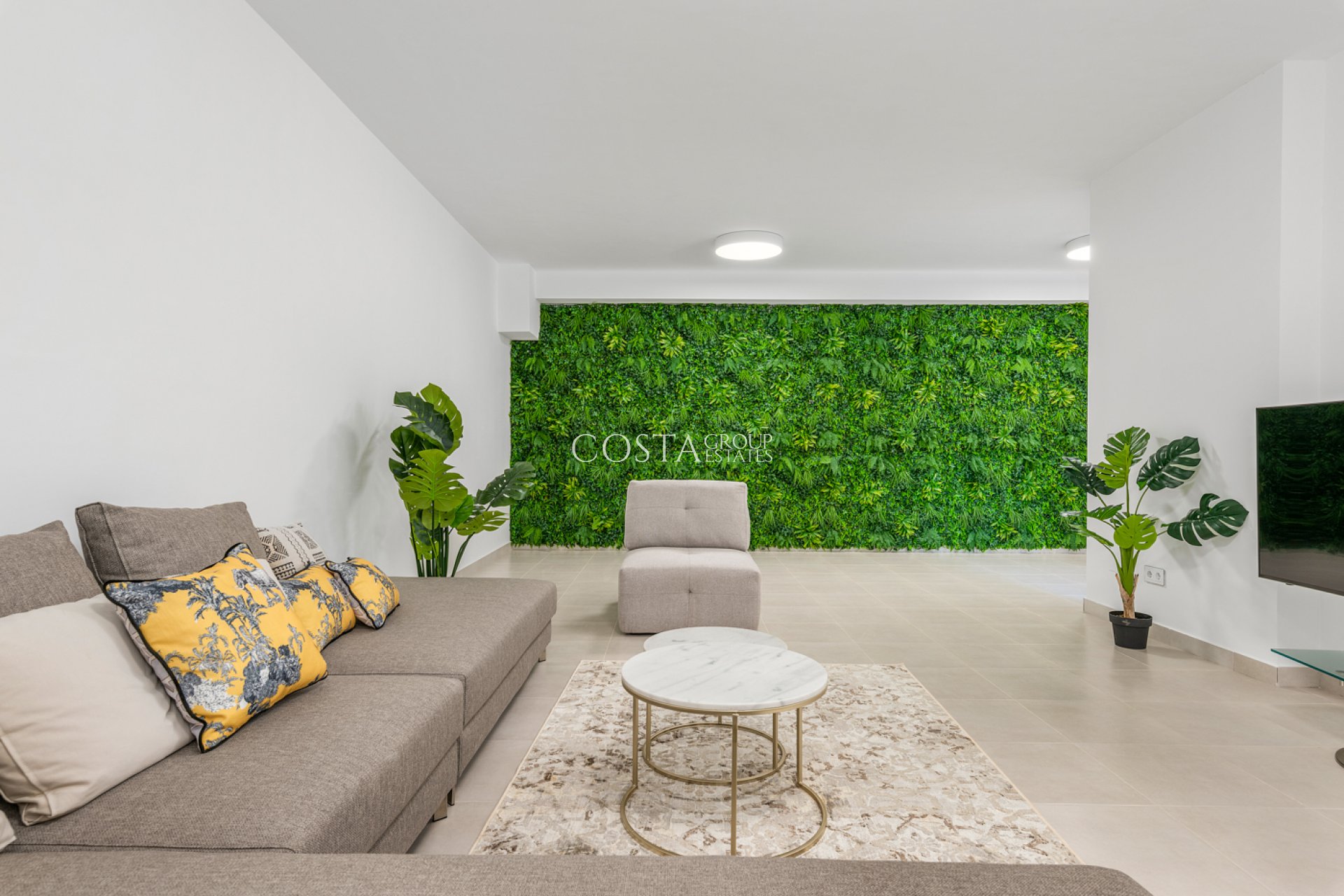 Nowy budynek - Willa -
Playa Paraiso