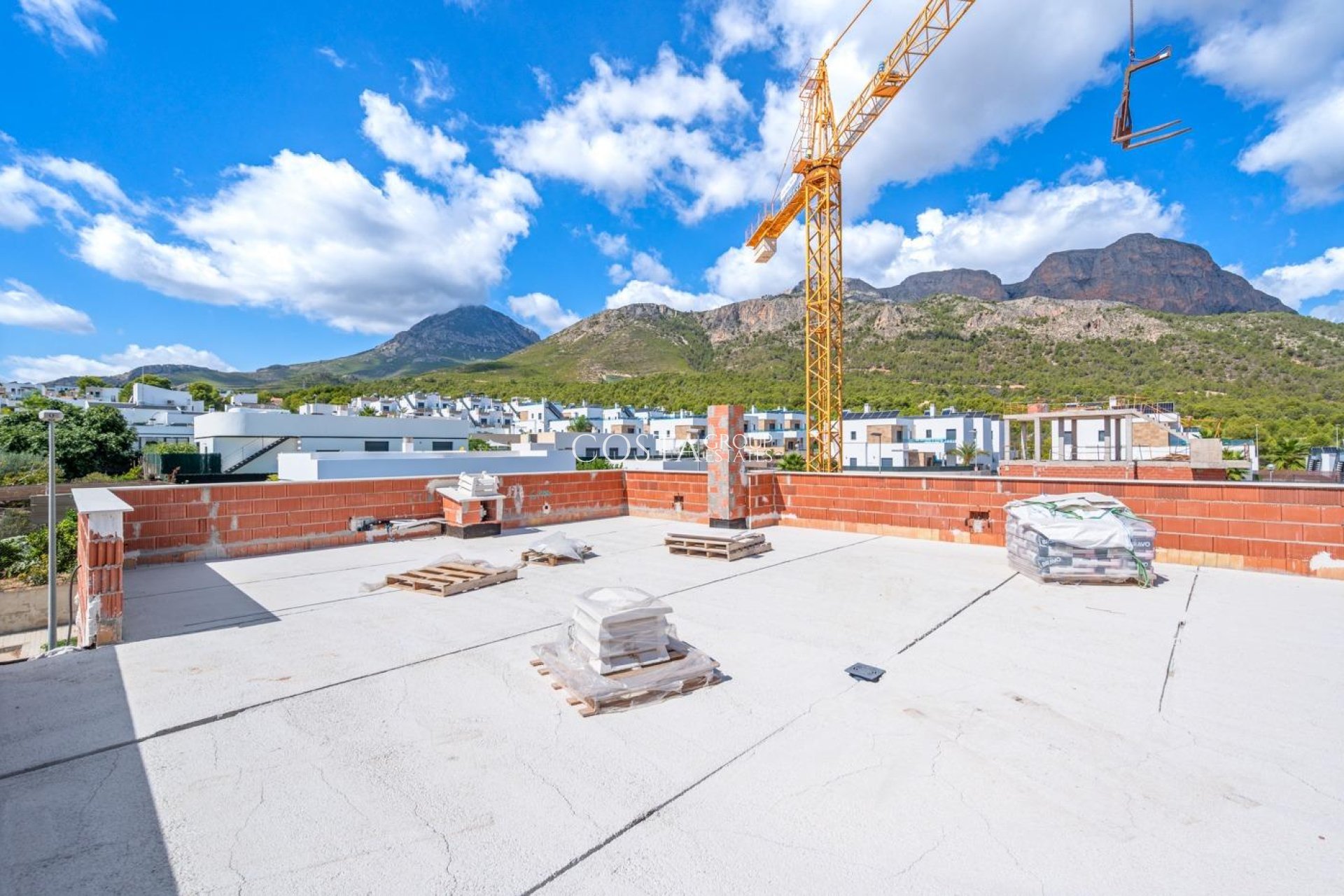 Nowy budynek - Willa -
Polop - Novapolop