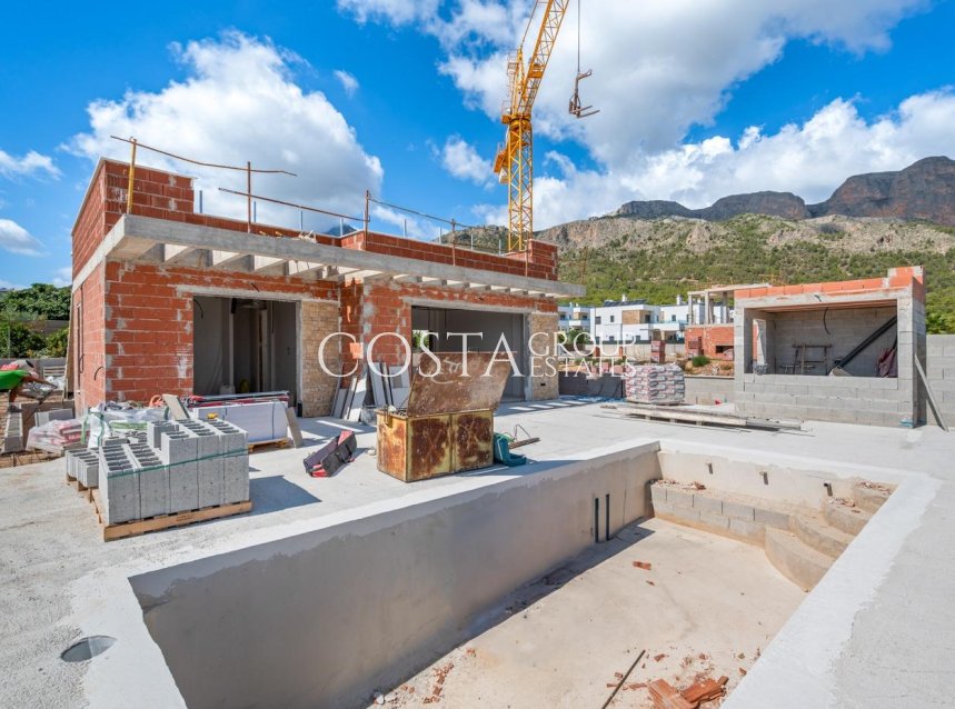 Nowy budynek - Willa -
Polop - Novapolop