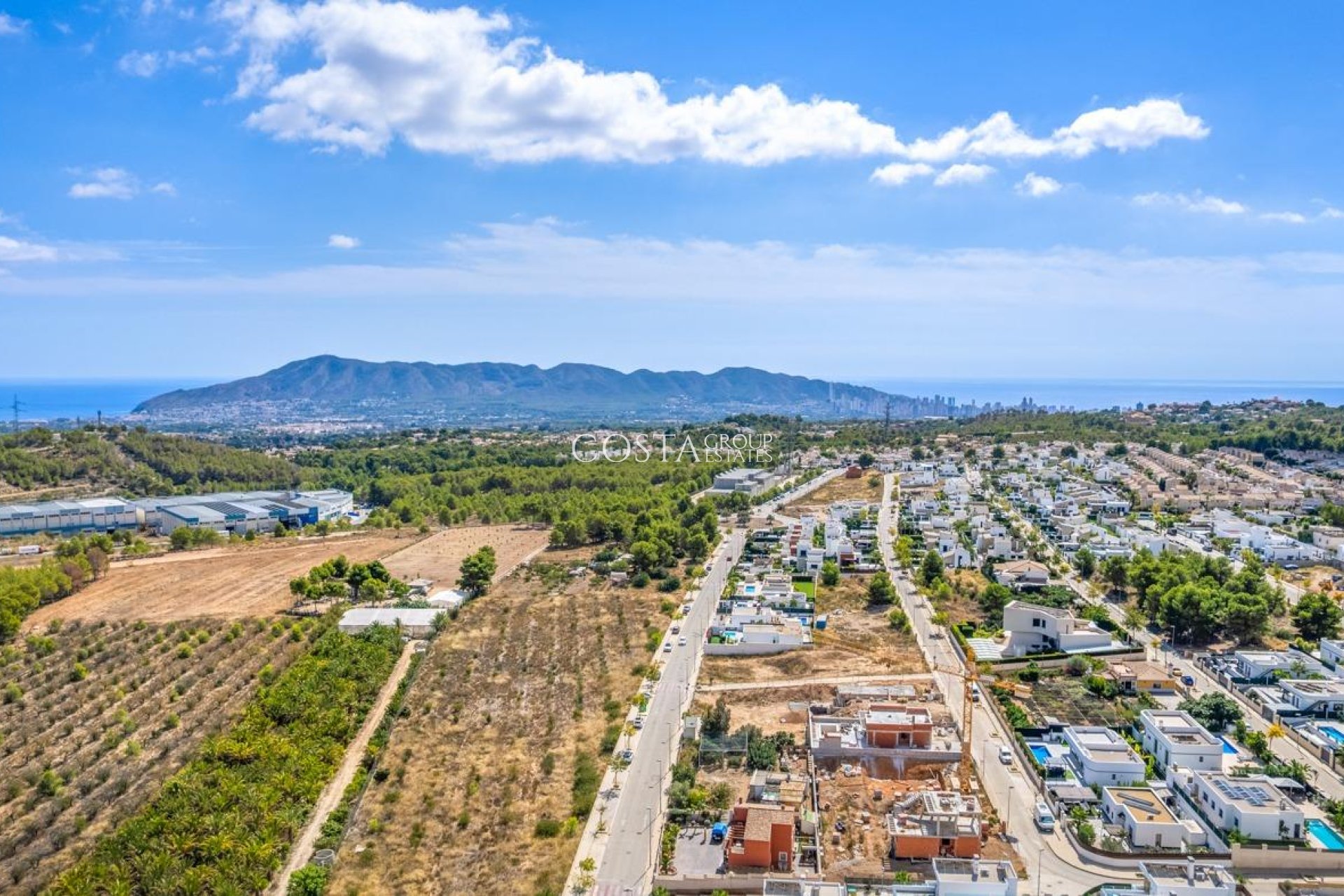 Nowy budynek - Willa -
Polop - Novapolop