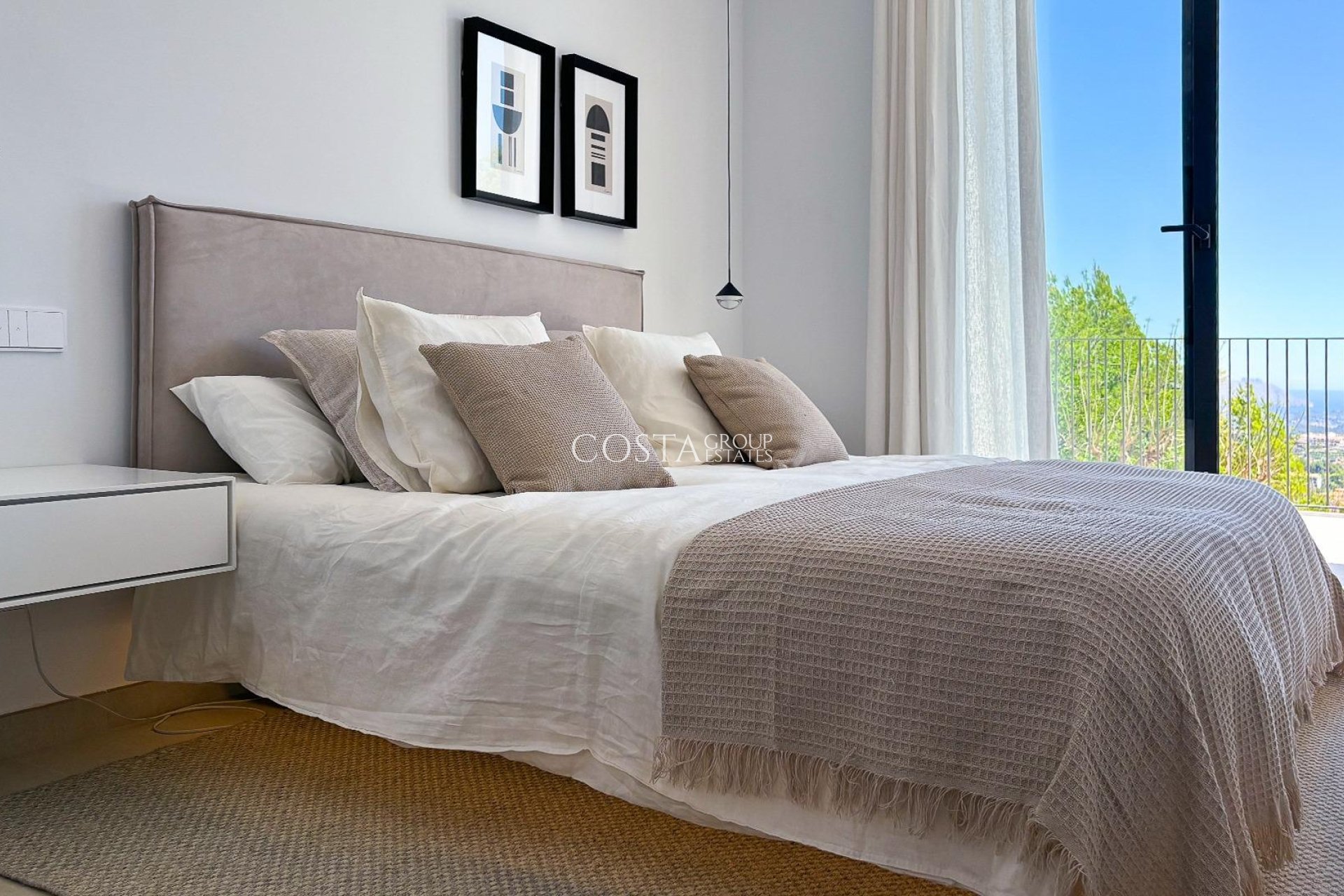 Nowy budynek - Willa -
Polop - PAU 1