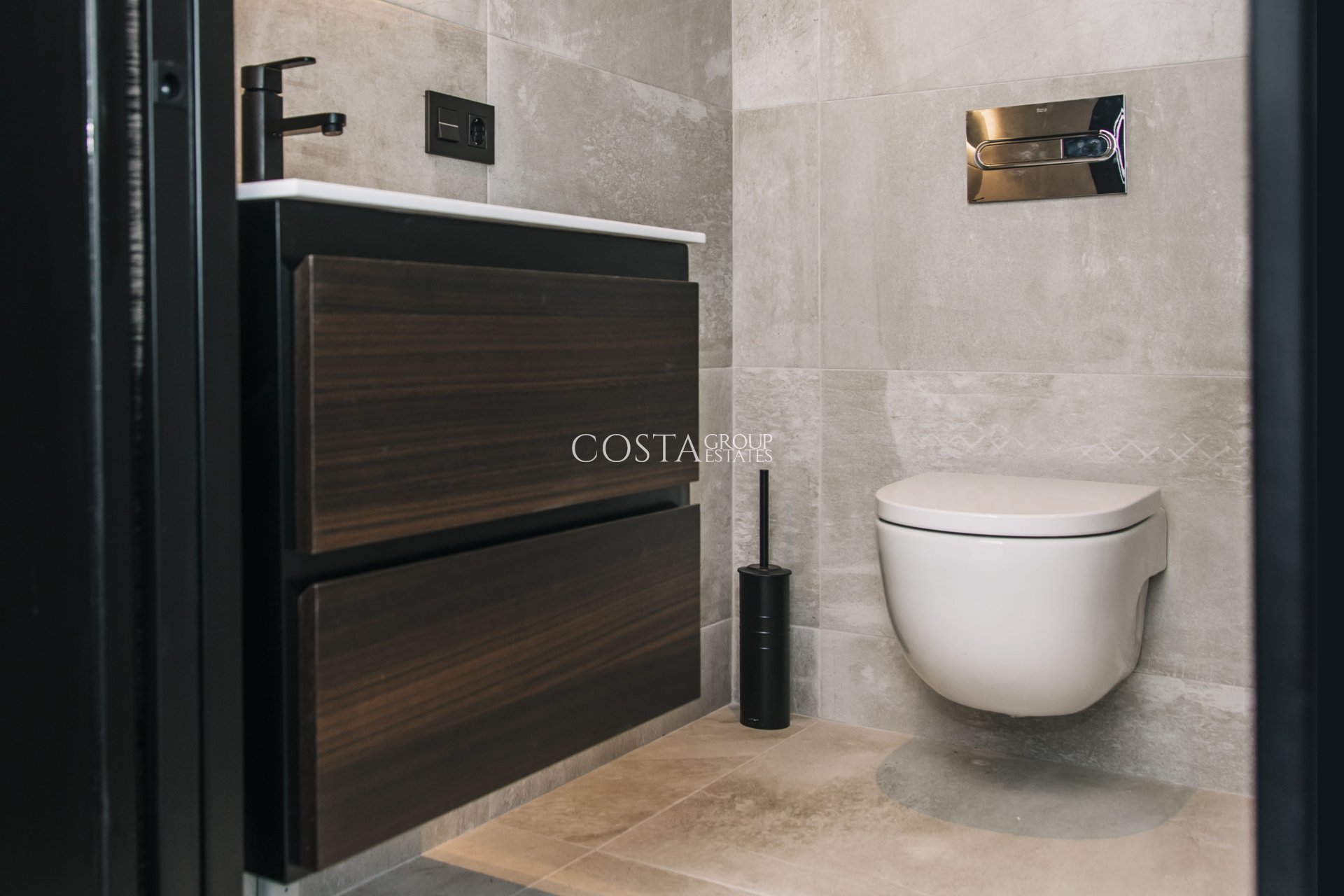 Nowy budynek - Willa -
Rojales