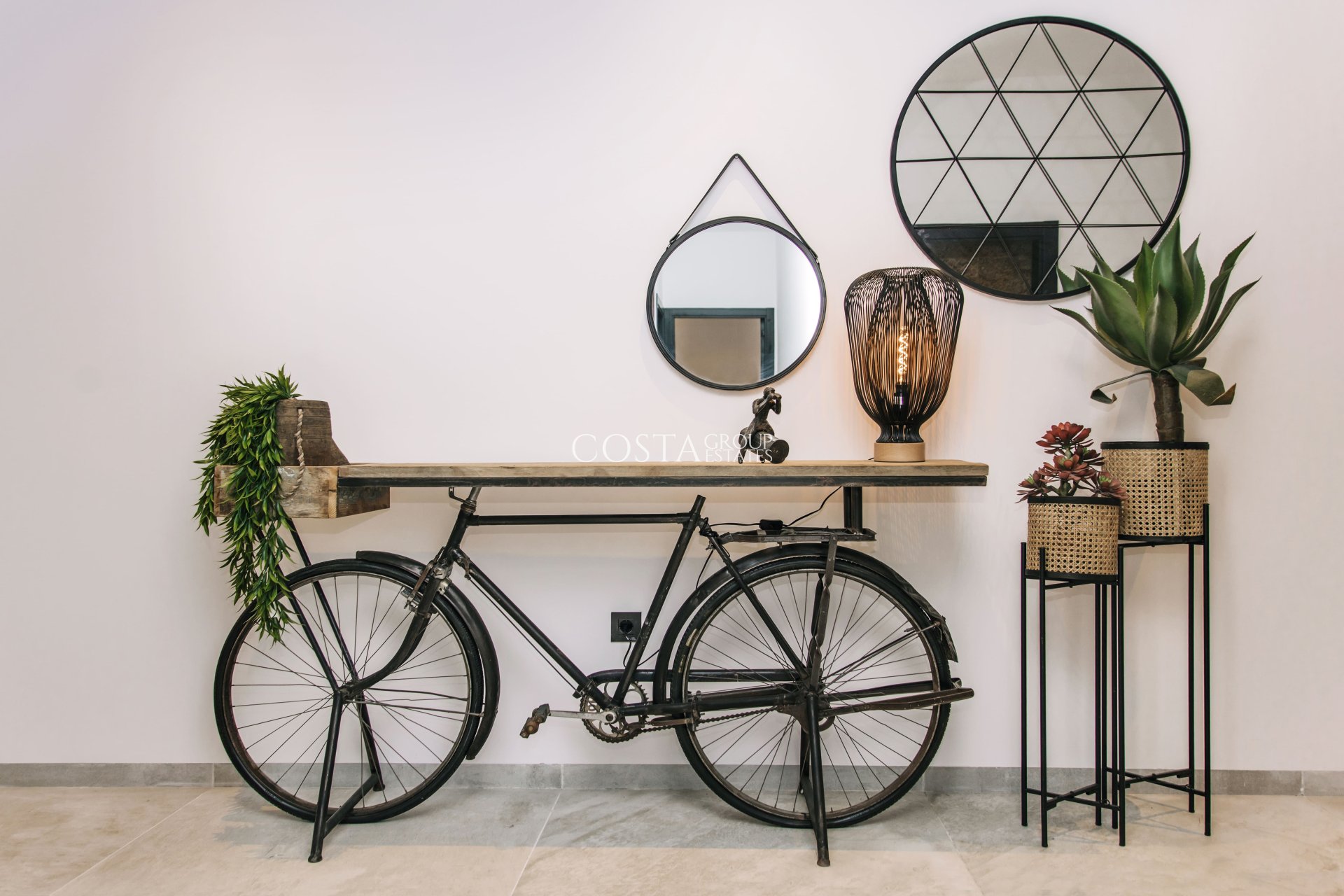 Nowy budynek - Willa -
Rojales