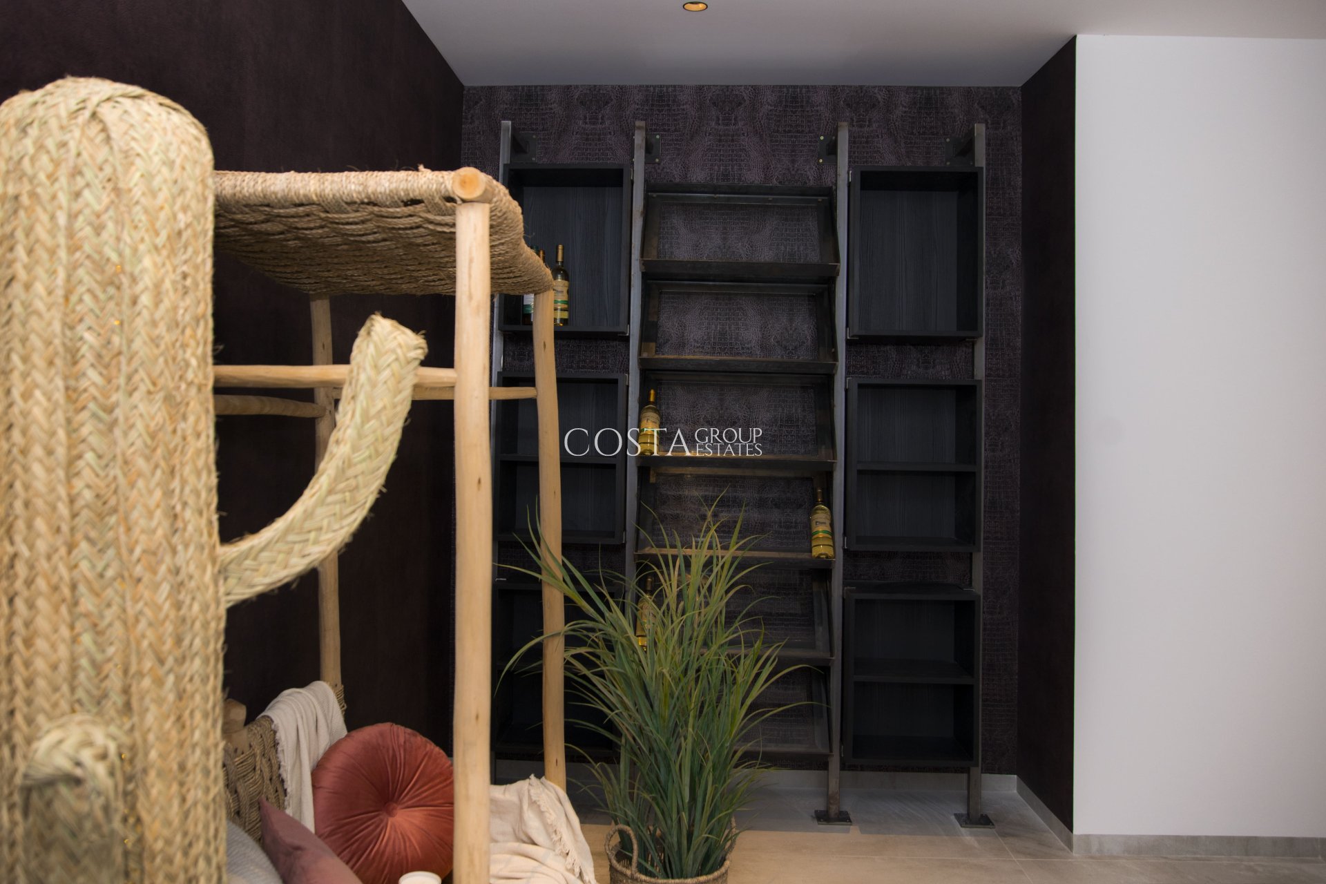 Nowy budynek - Willa -
Rojales