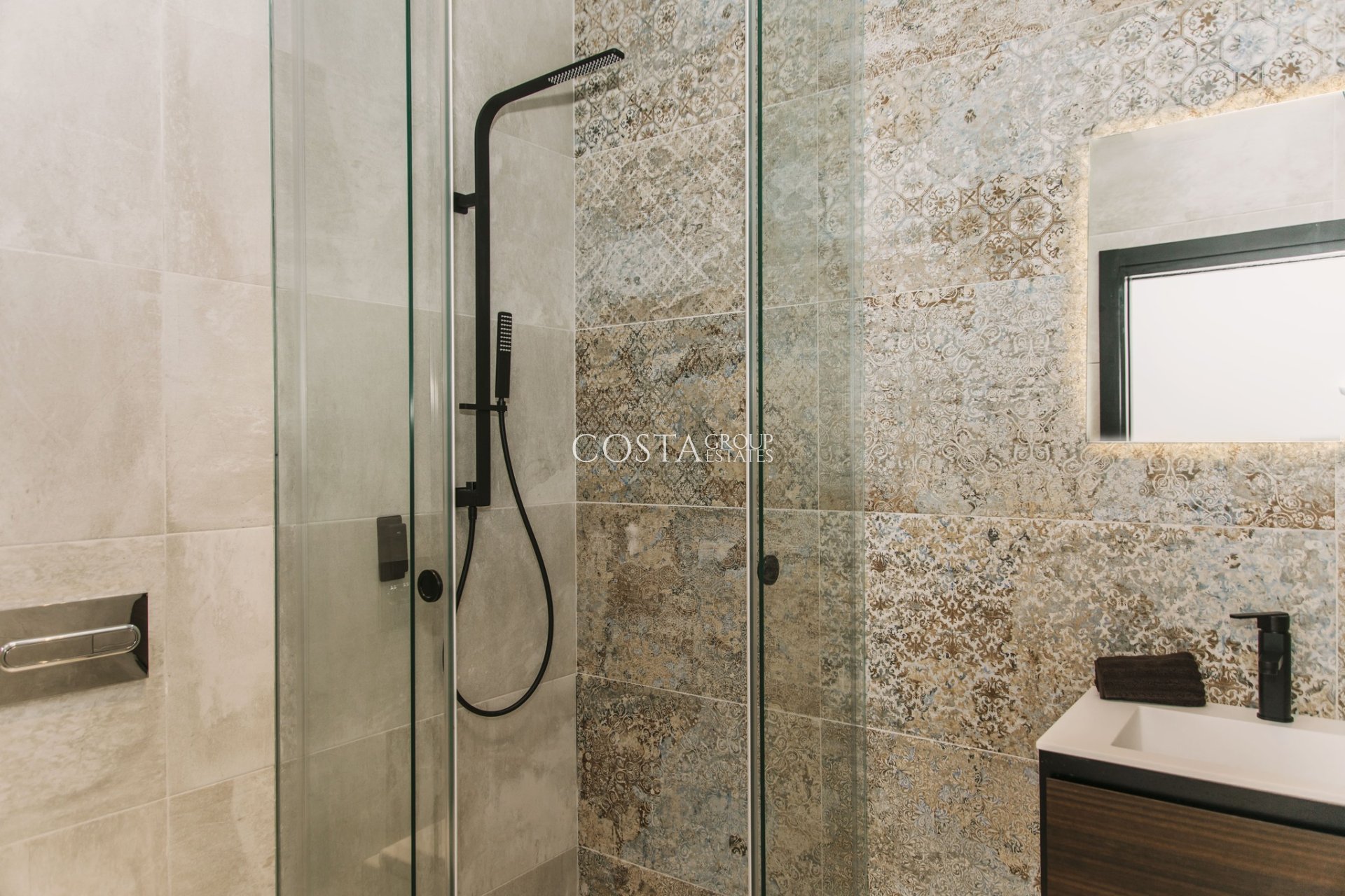 Nowy budynek - Willa -
Rojales