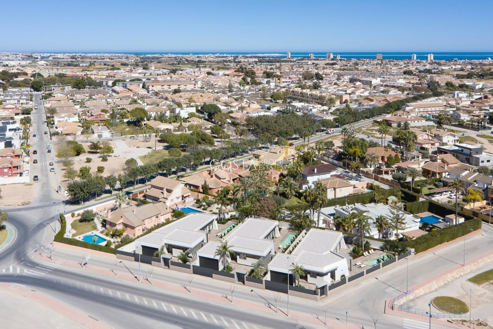 Nowy budynek - Willa -
San Javier