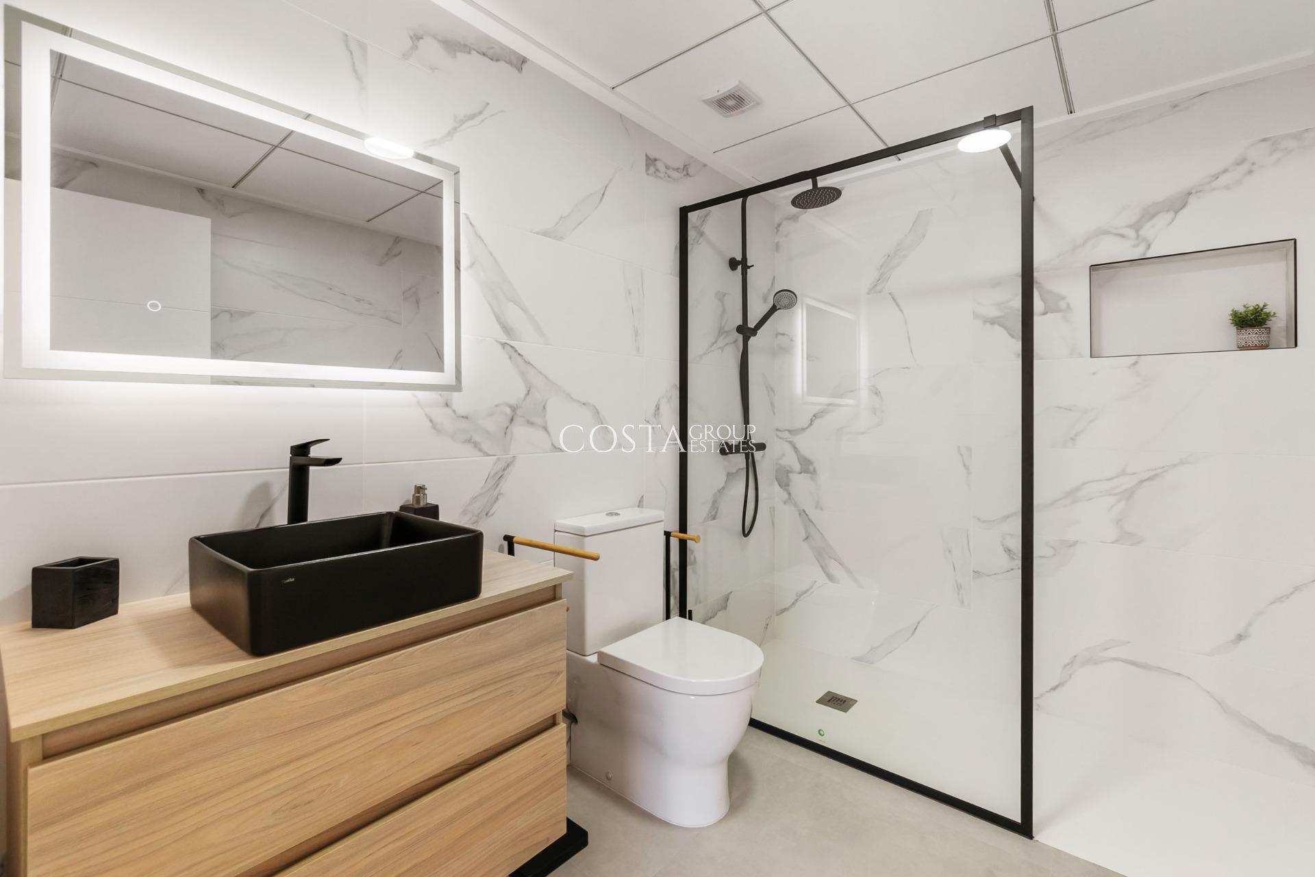 Nowy budynek - Willa -
San Pedro del Pinatar - Polideportivo