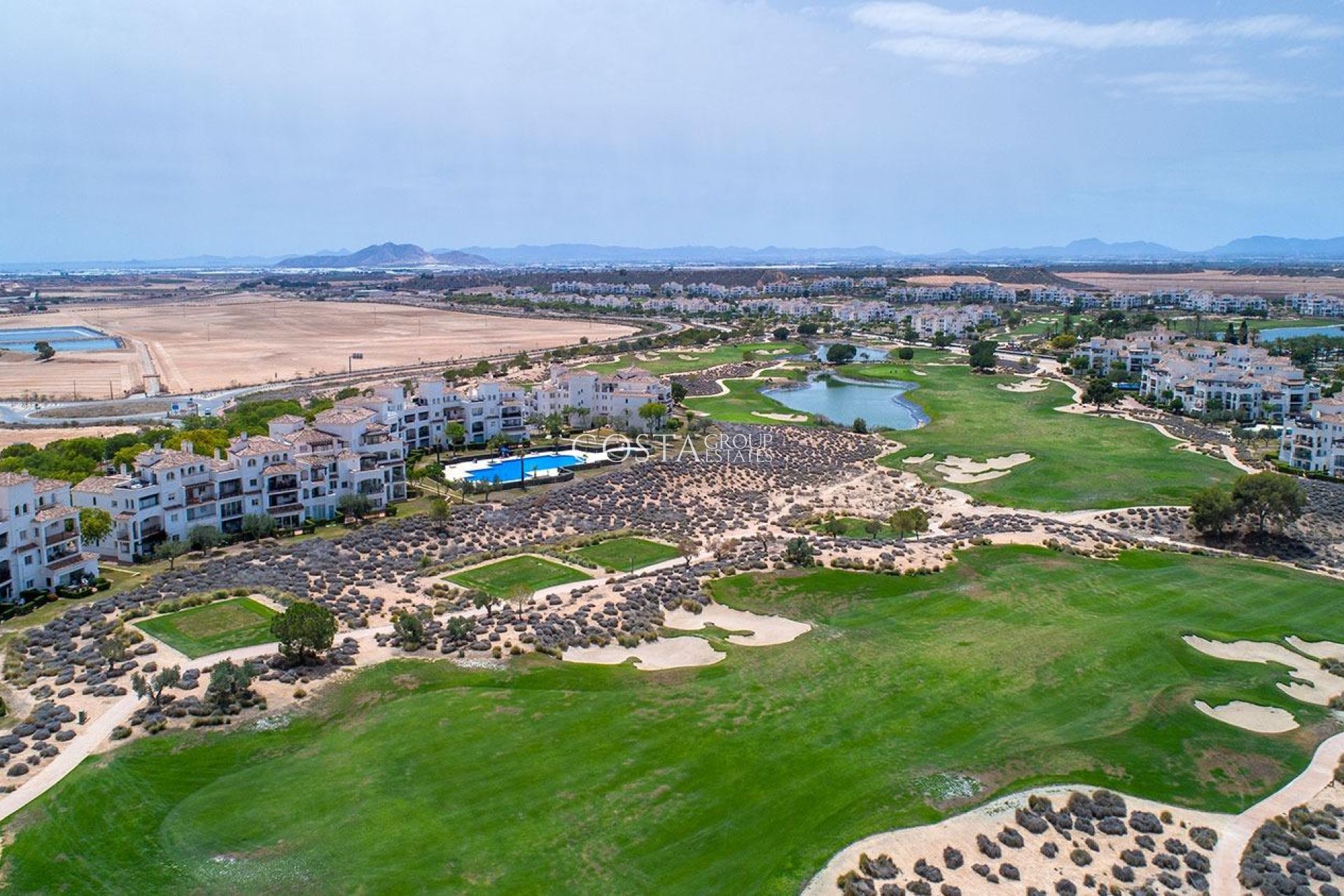 Nowy budynek - Willa -
Sucina