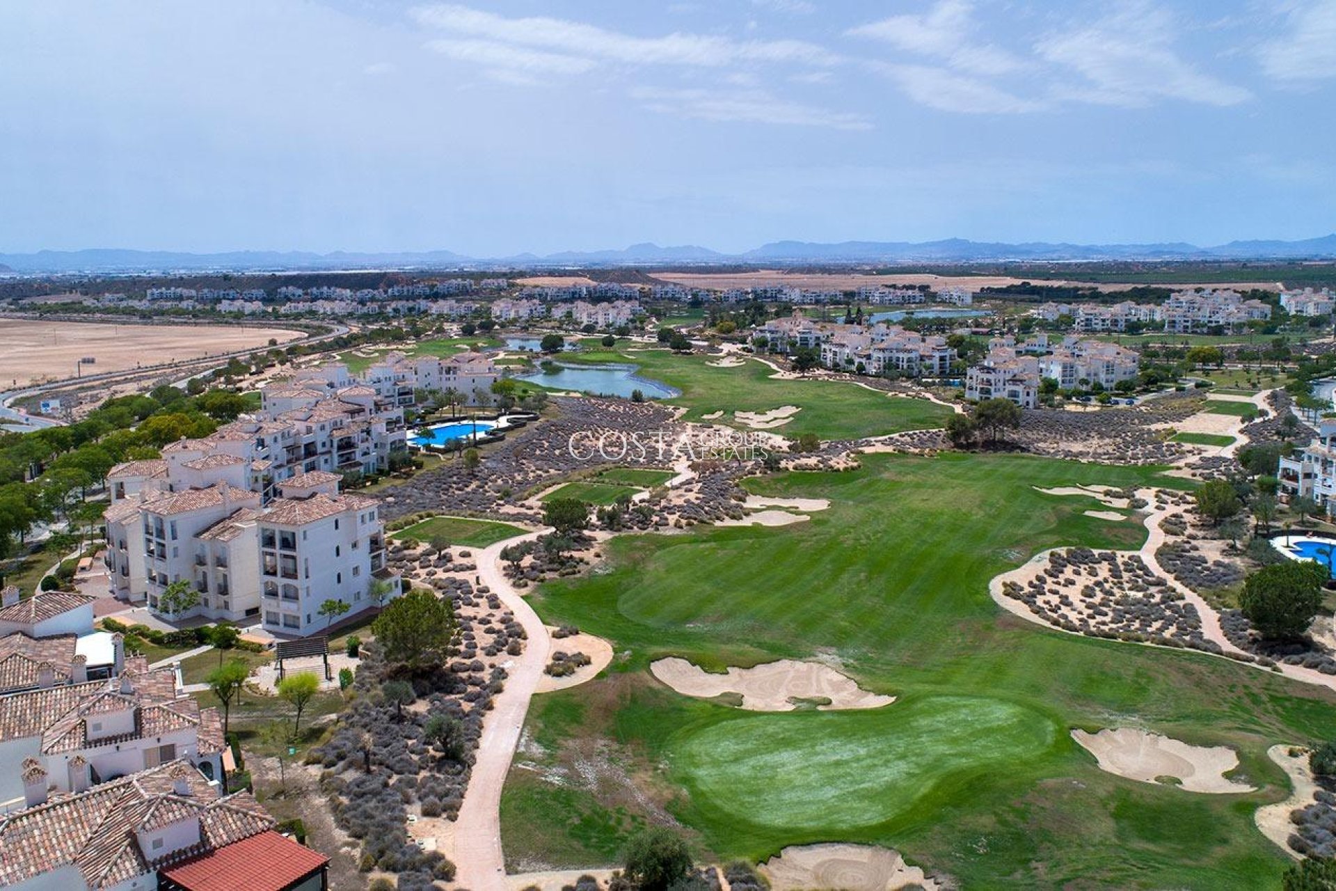 Nowy budynek - Willa -
Sucina