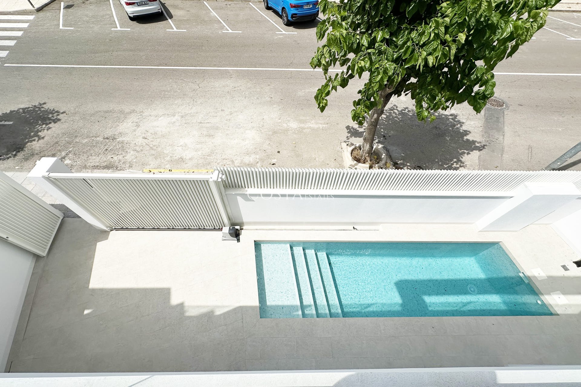 Nowy budynek - Willa -
Torre de la Horadada