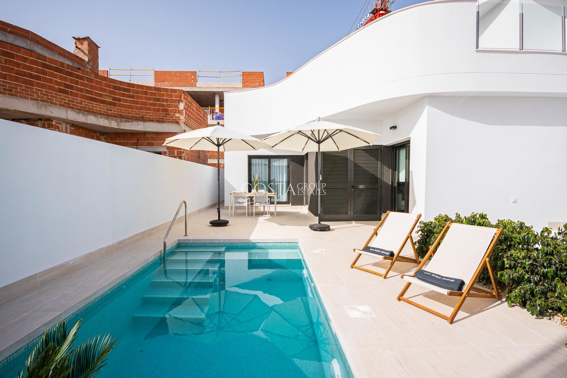 Nowy budynek - Willa -
Torrevieja - Lago Jardín II