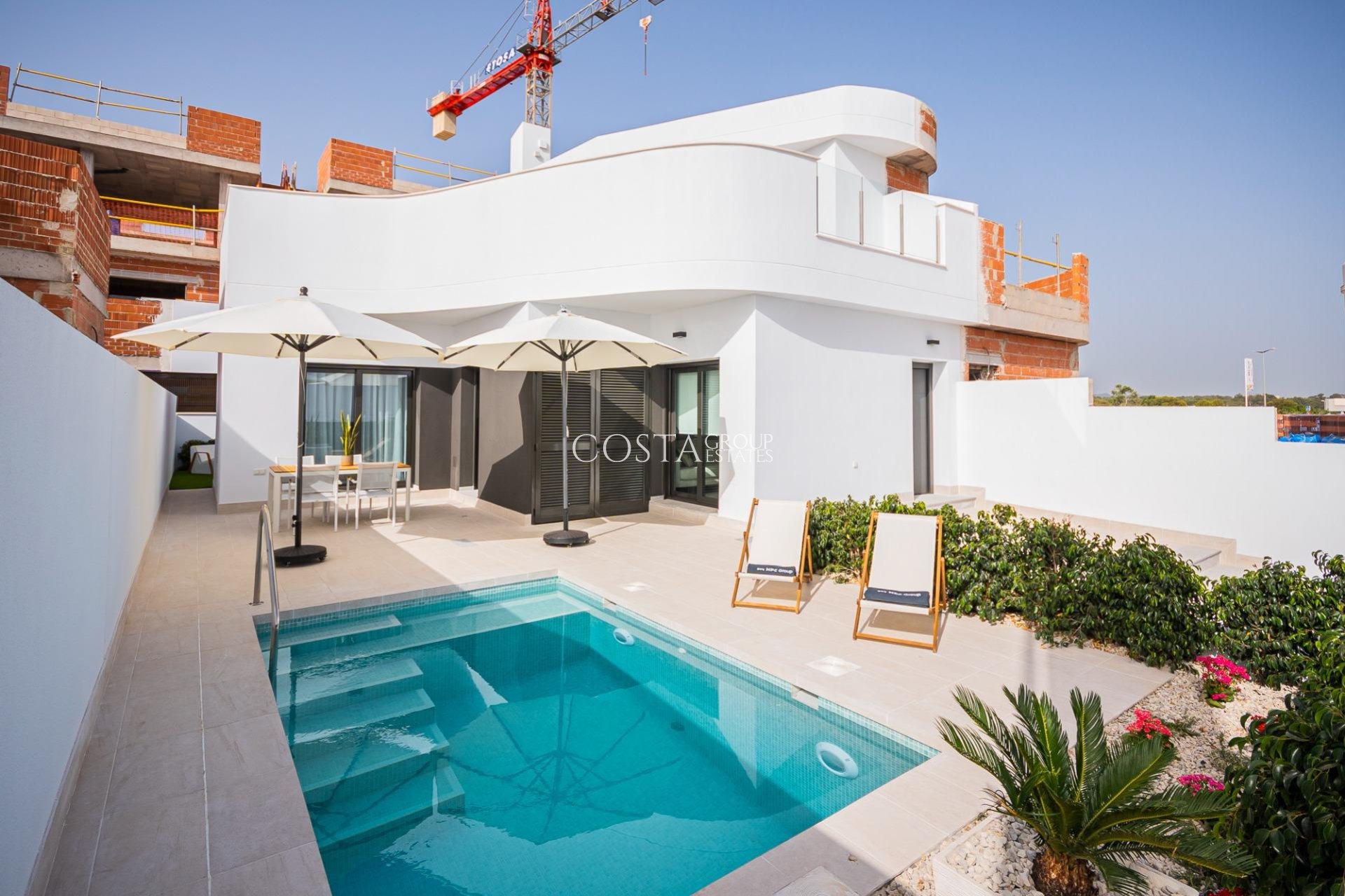 Nowy budynek - Willa -
Torrevieja - Lago Jardín II