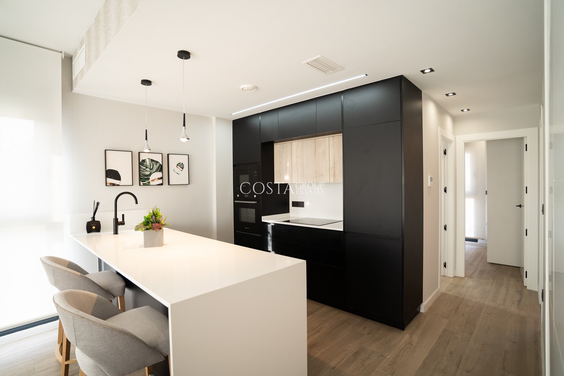 Nowy budynek - Willa -
Torrevieja