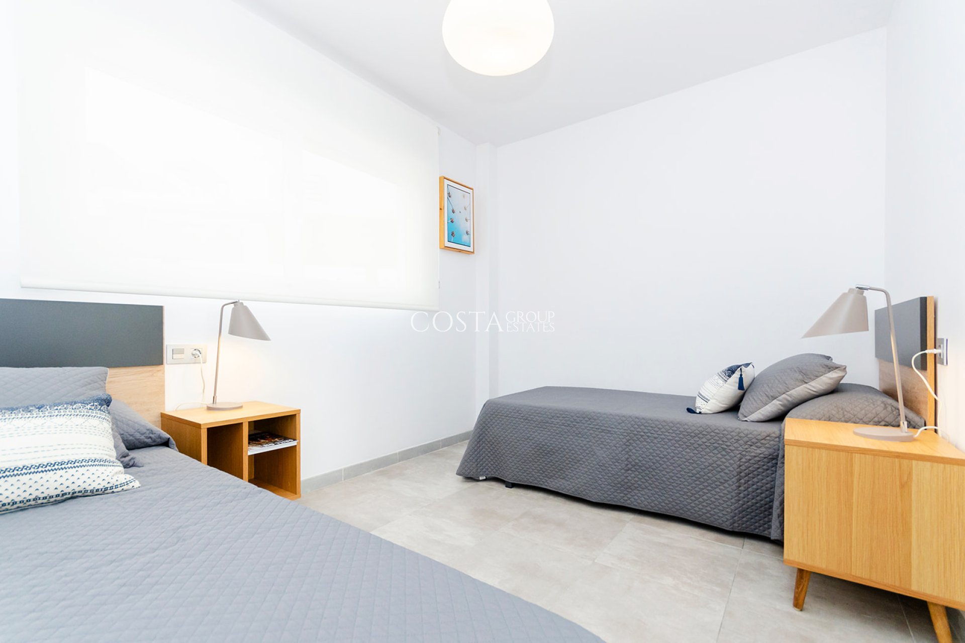 Nowy budynek - Willa -
Torrevieja