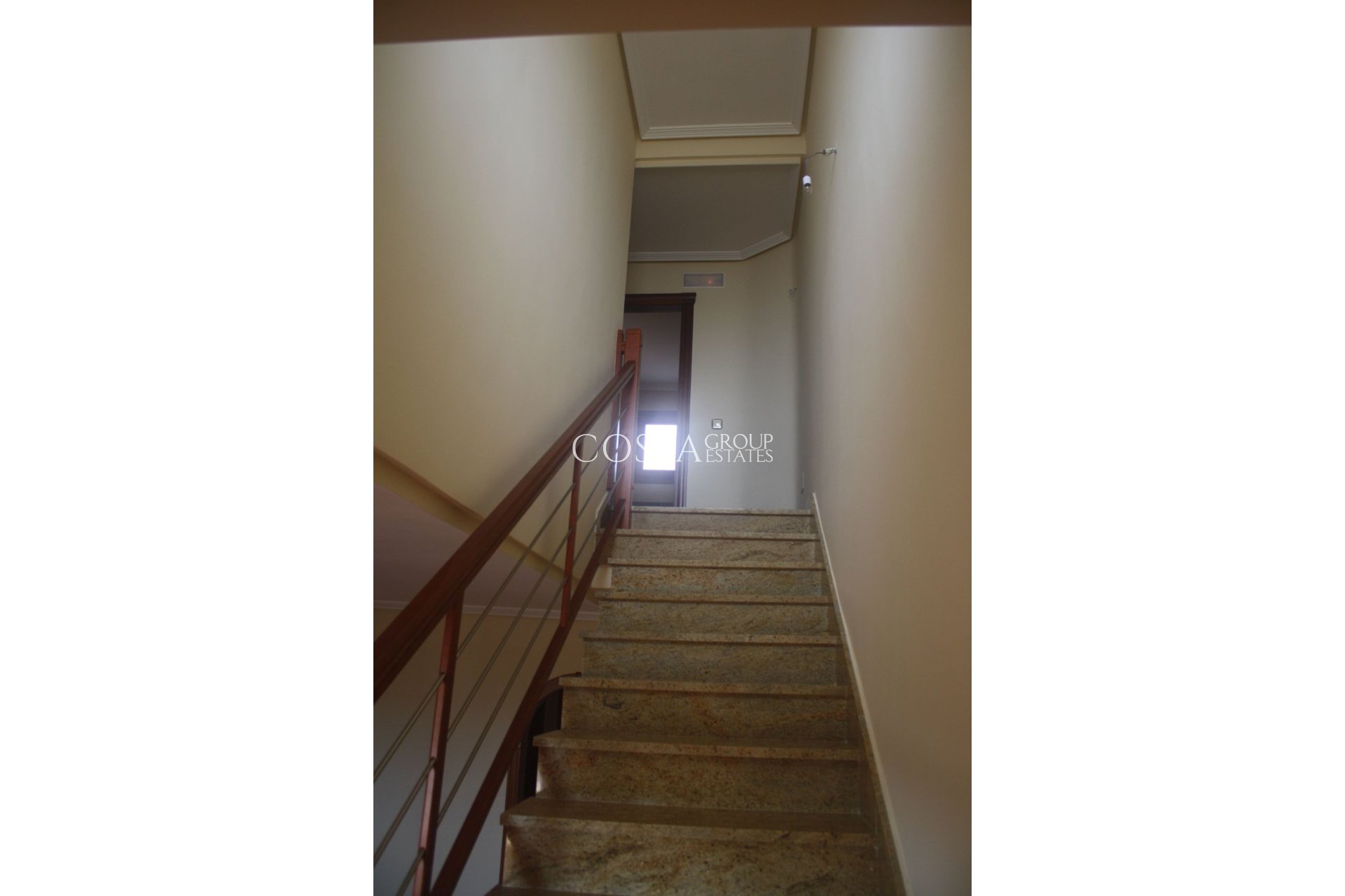 Nowy budynek - Willa -
Torrevieja