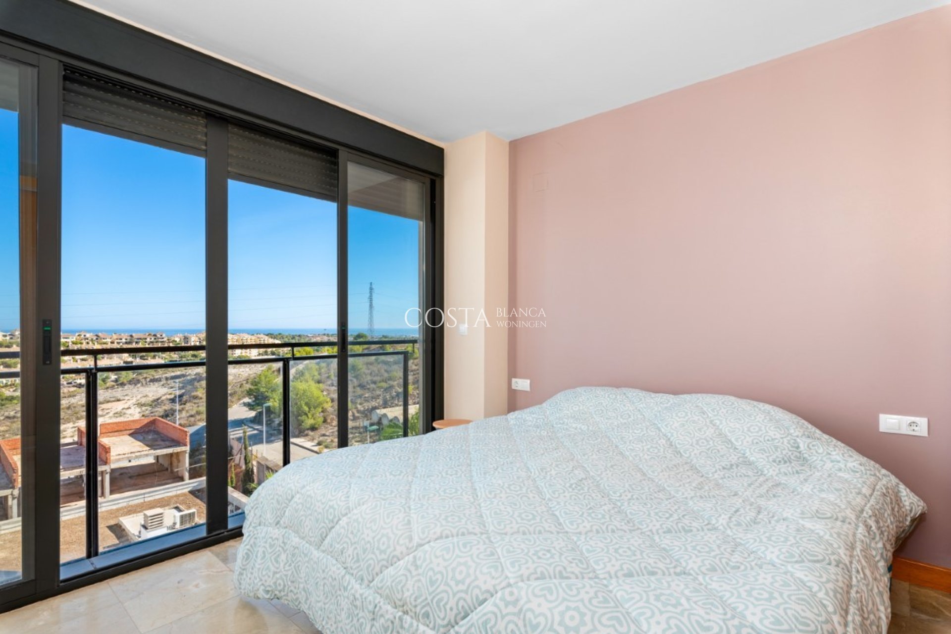 Odsprzedaż - Apartament -
Orihuela Costa - Campoamor