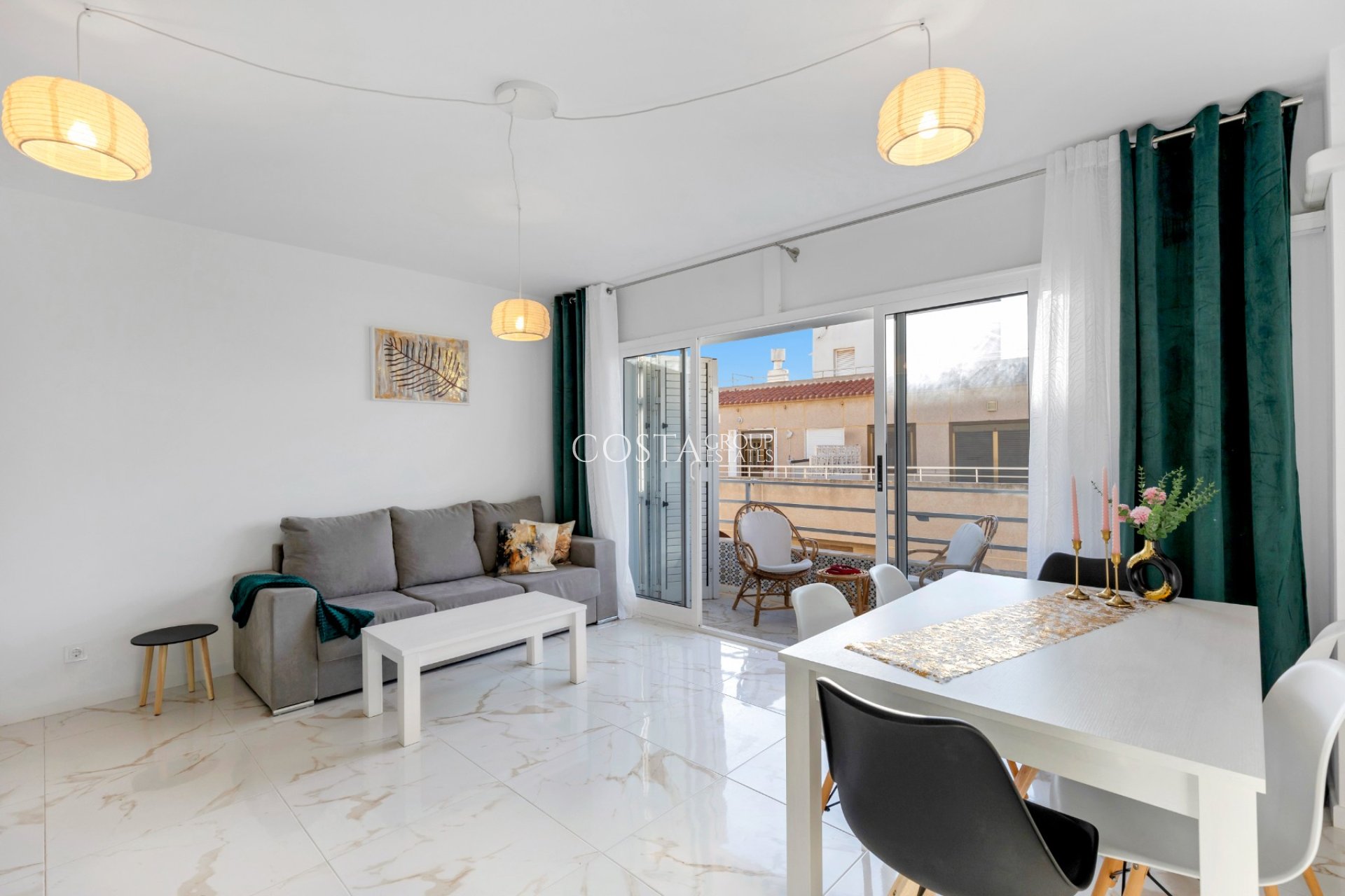 Odsprzedaż - Apartament -
Torrevieja - La Mata