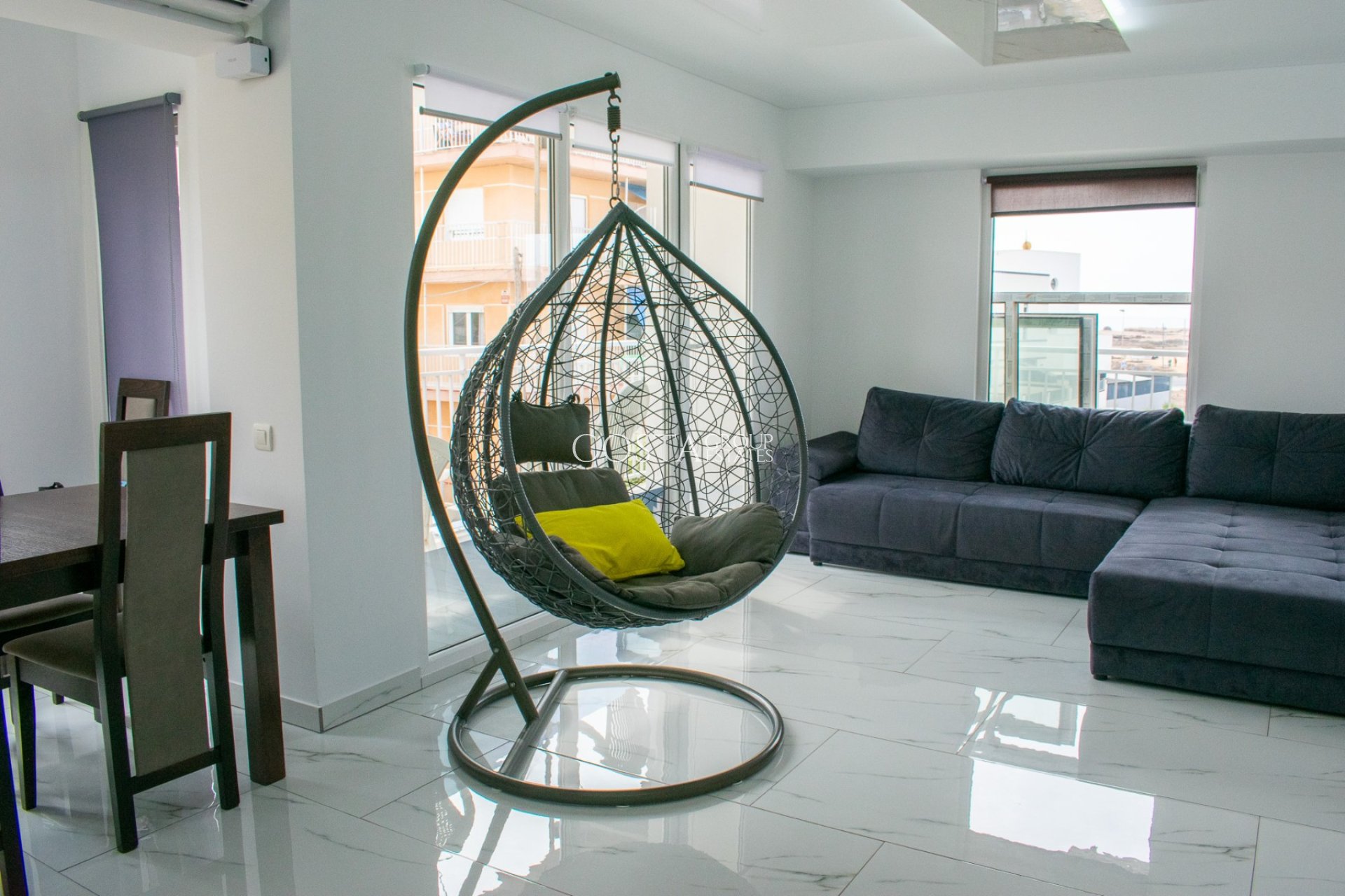 Odsprzedaż - Apartament -
Torrevieja - Los Frutales