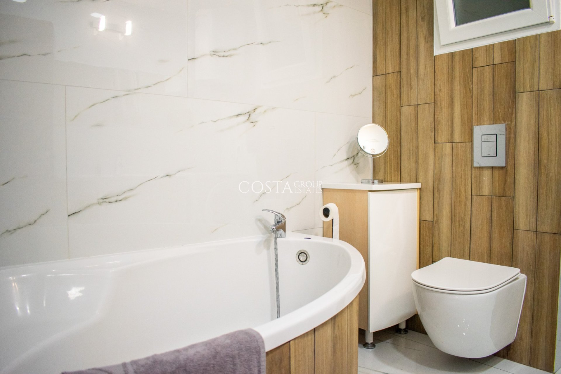 Odsprzedaż - Apartament -
Torrevieja - Los Frutales